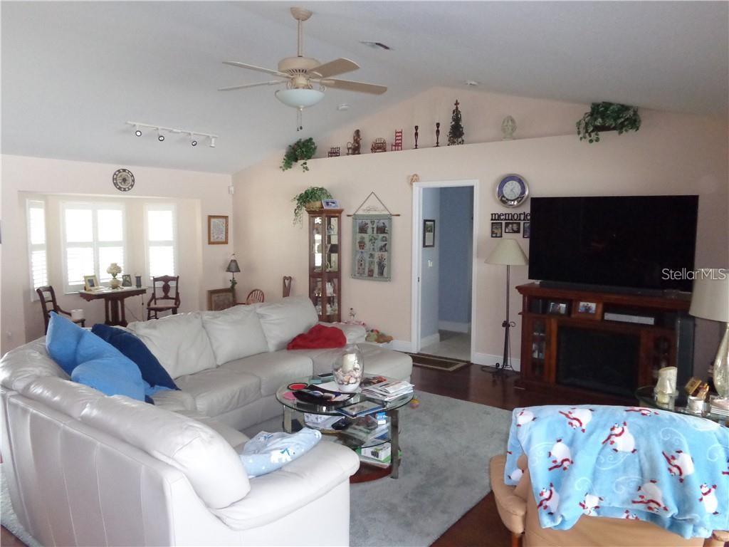 290 UNICORN RD