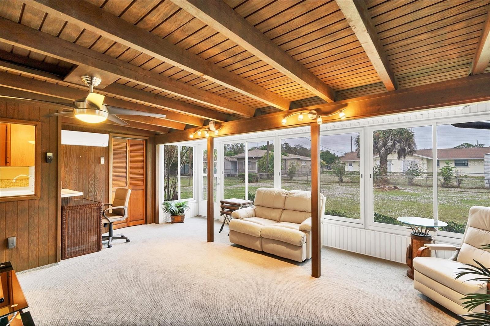 1310 CYPRESS AVE