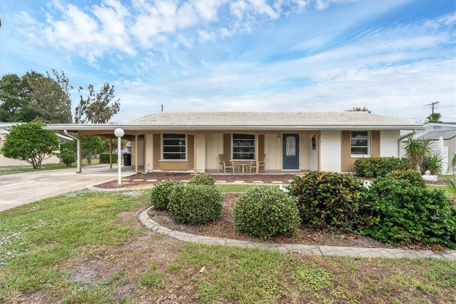 1310 CYPRESS AVE