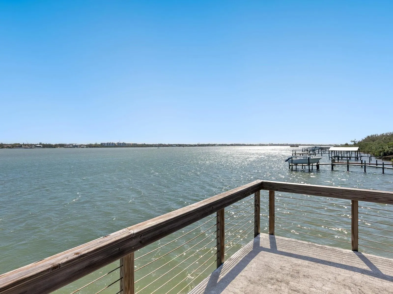 1049 N CASEY KEY RD