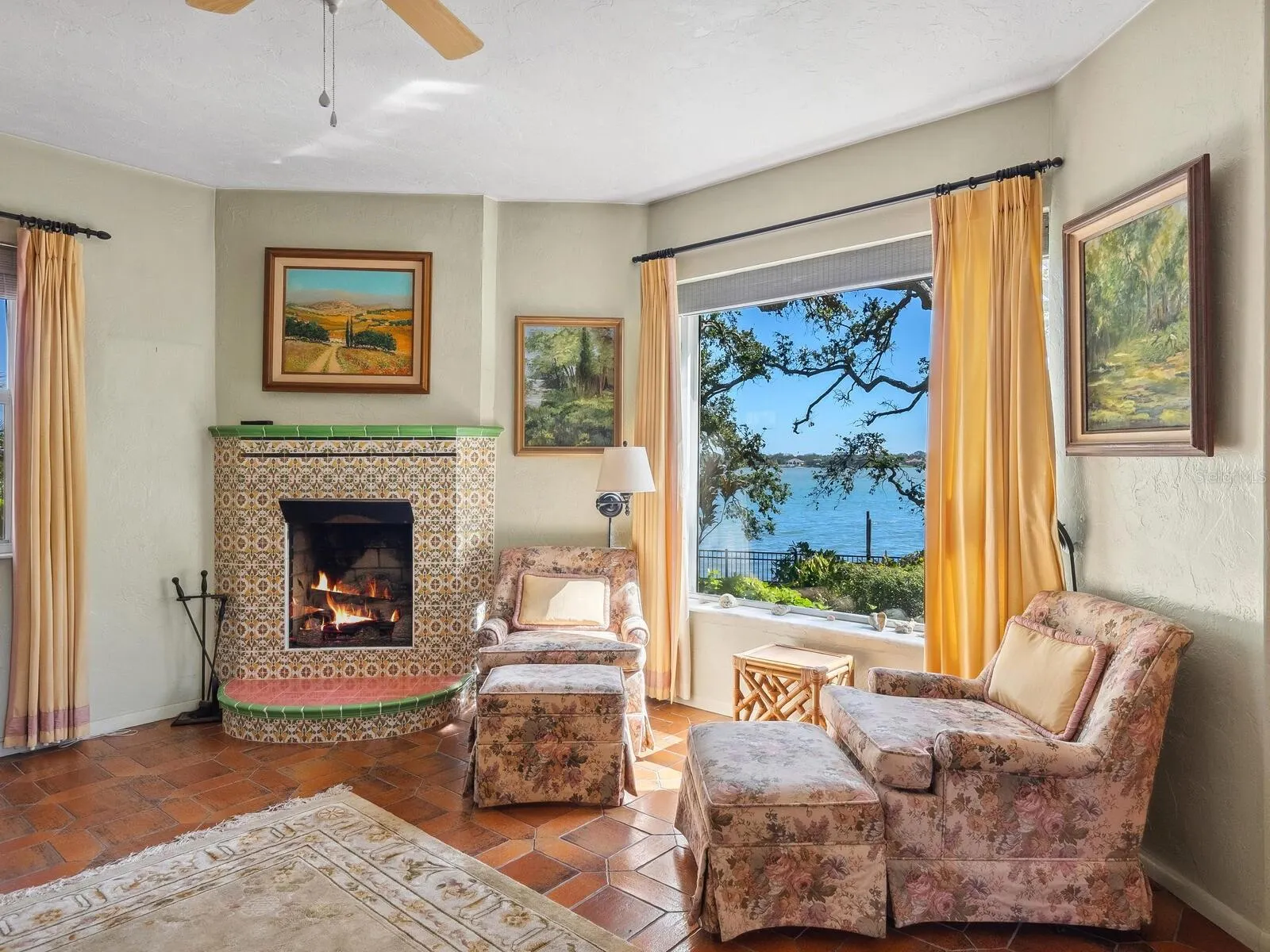 1049 N CASEY KEY RD