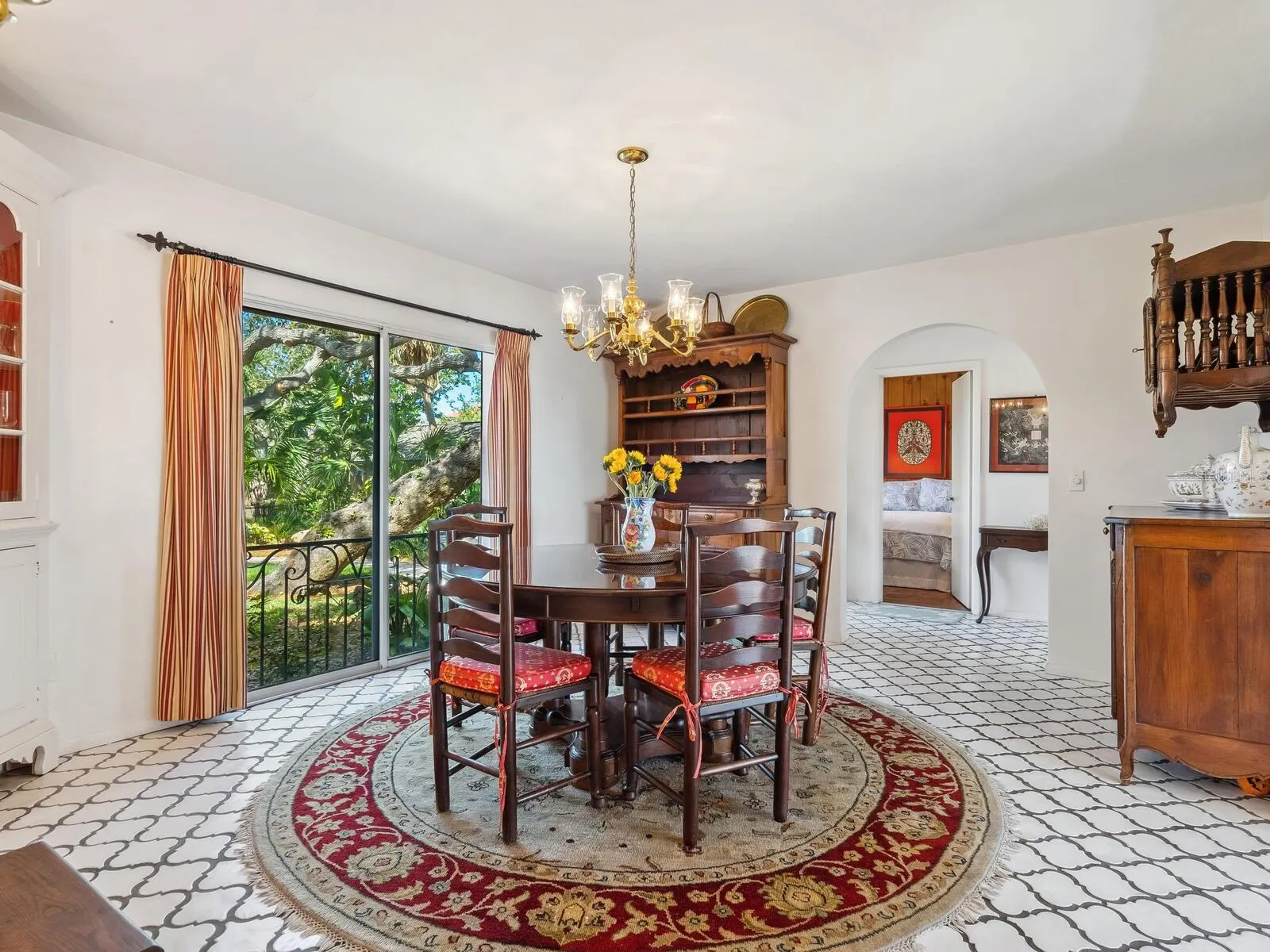 1049 N CASEY KEY RD