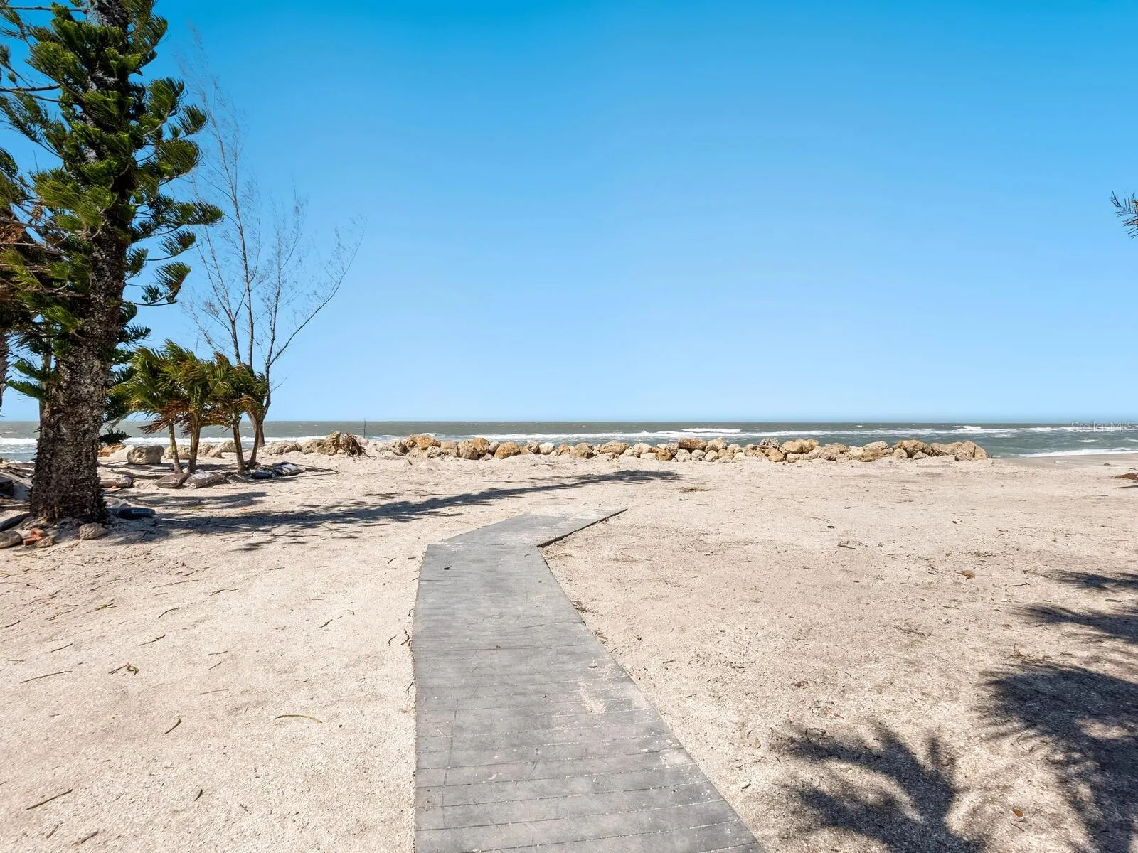 1049 N CASEY KEY RD