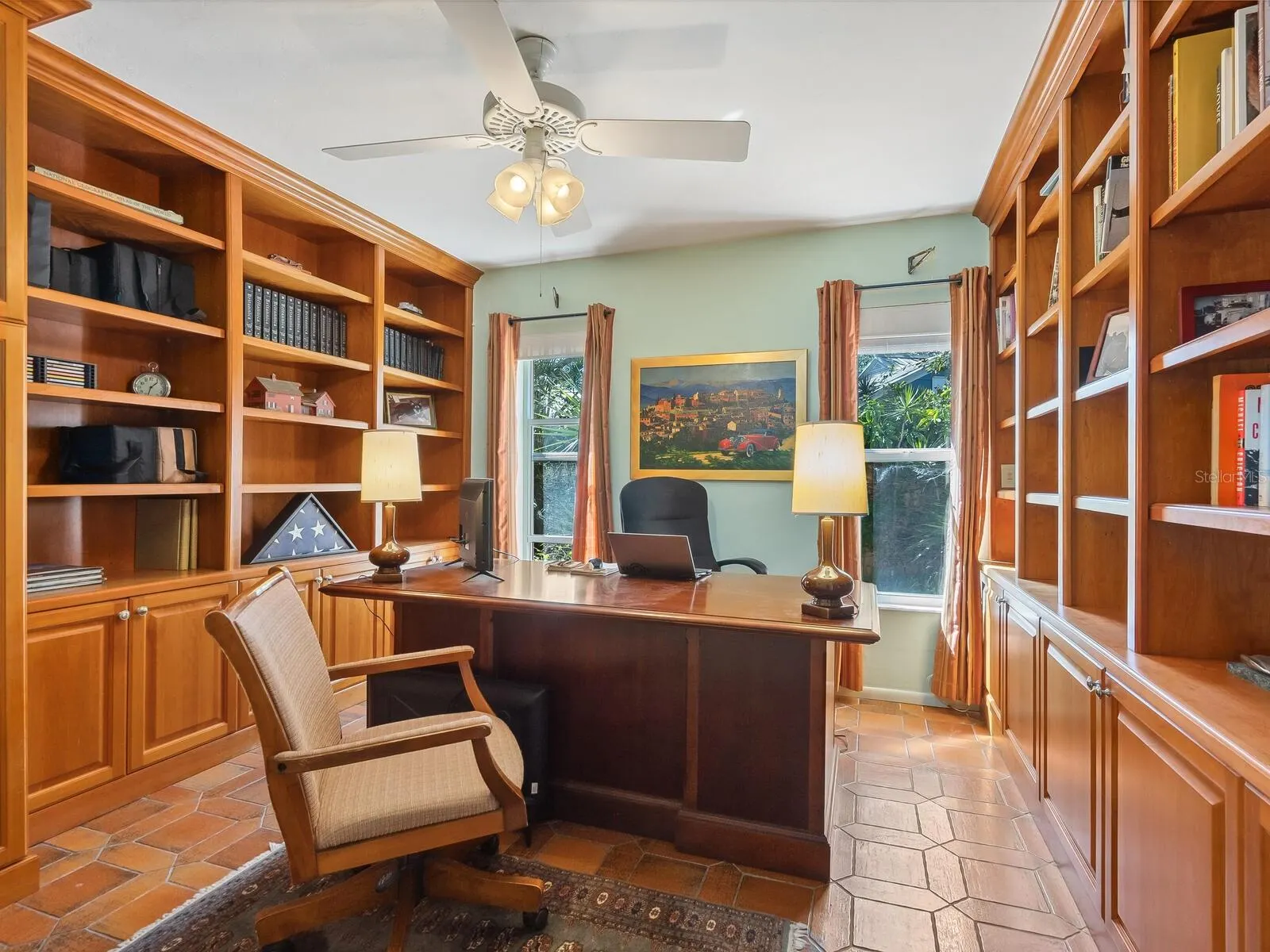 1049 N CASEY KEY RD