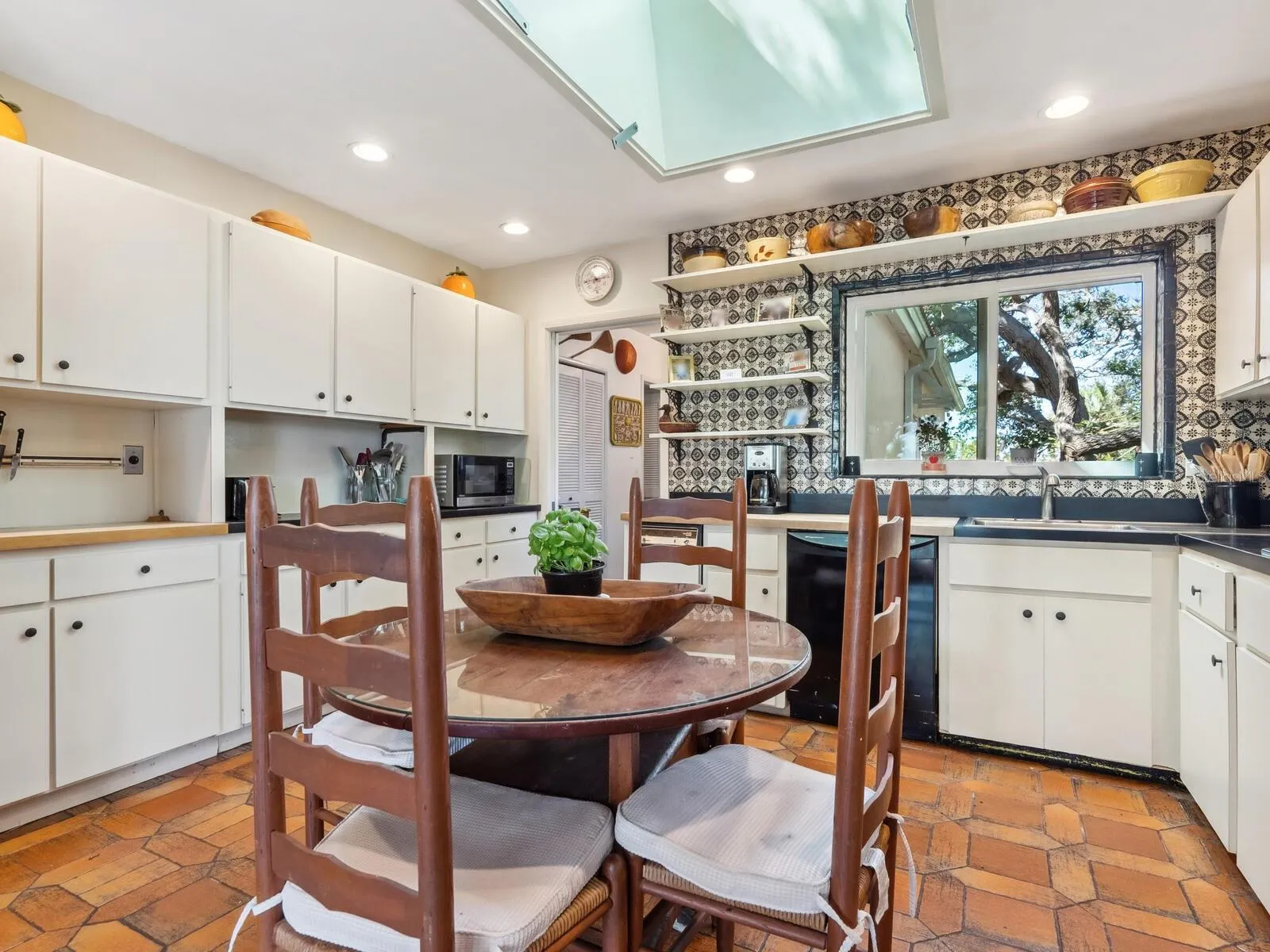 1049 N CASEY KEY RD