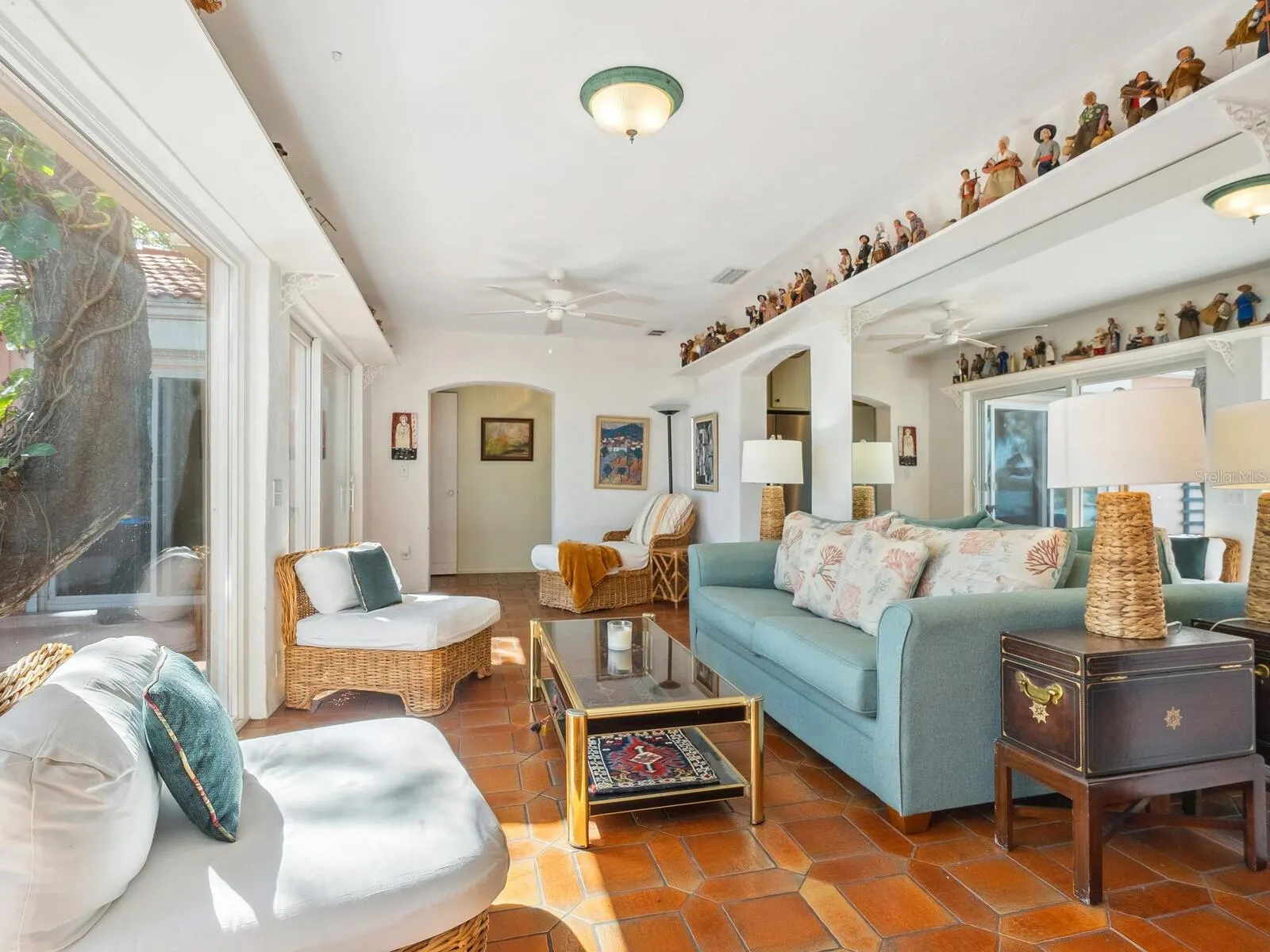 1049 N CASEY KEY RD