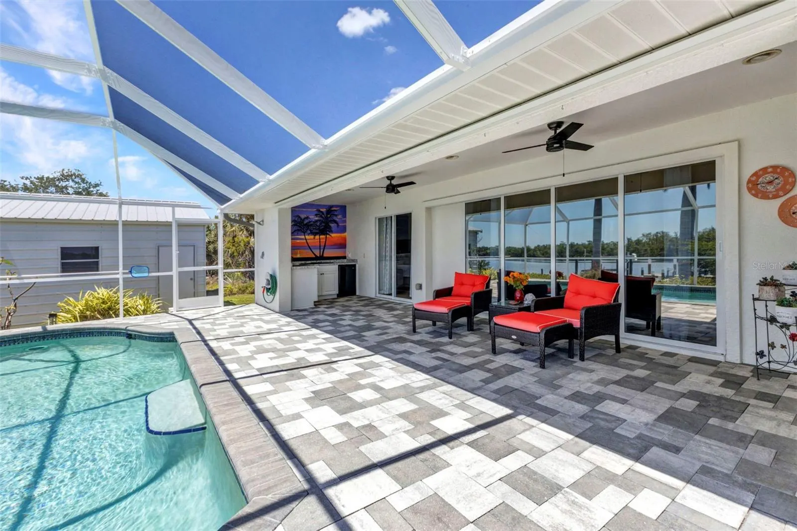 18382 ARAPAHOE CIR