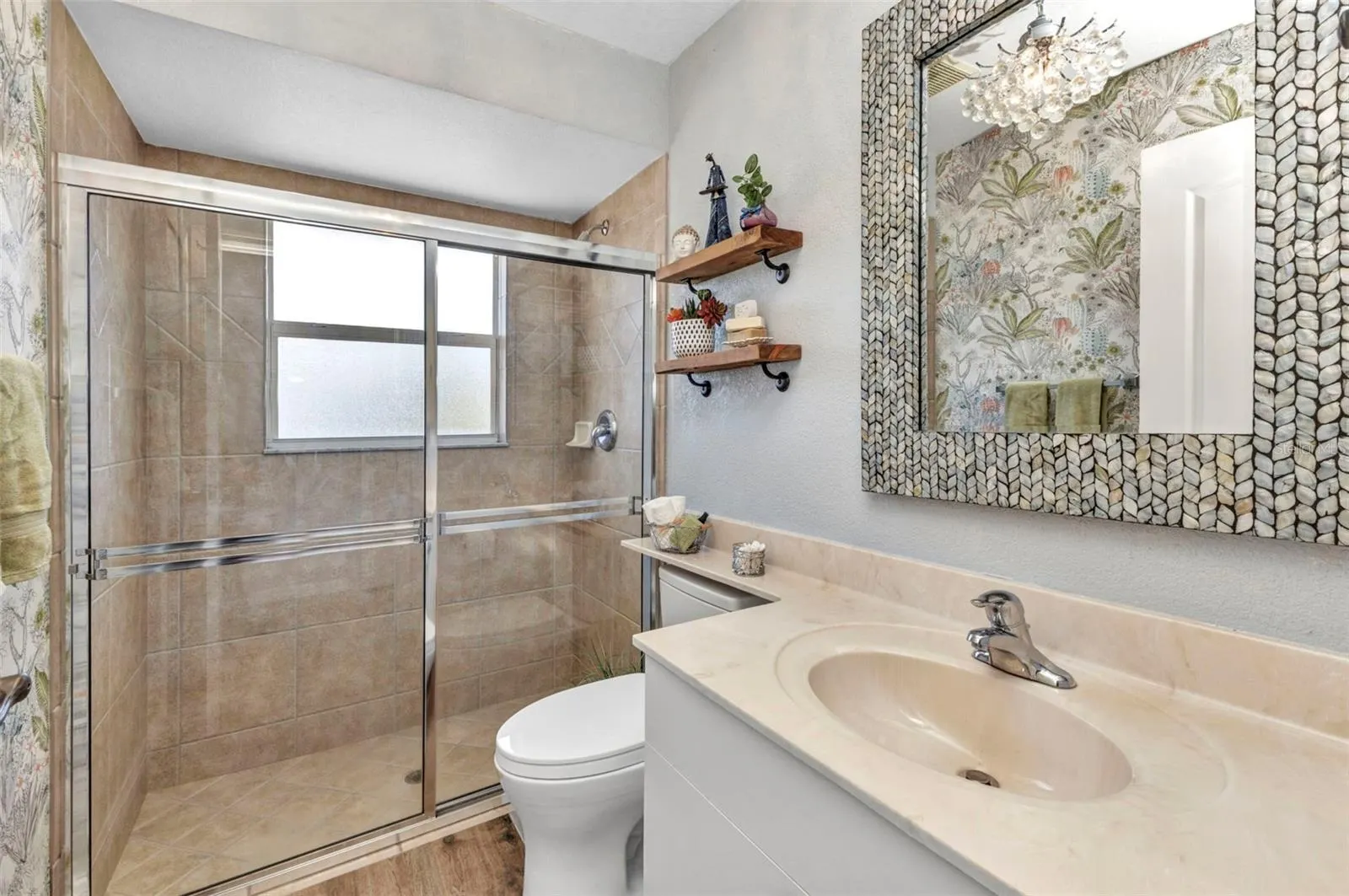18382 ARAPAHOE CIR