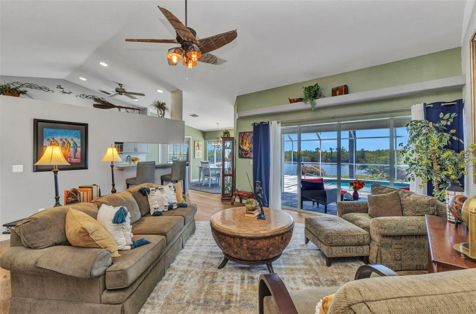 18382 ARAPAHOE CIR