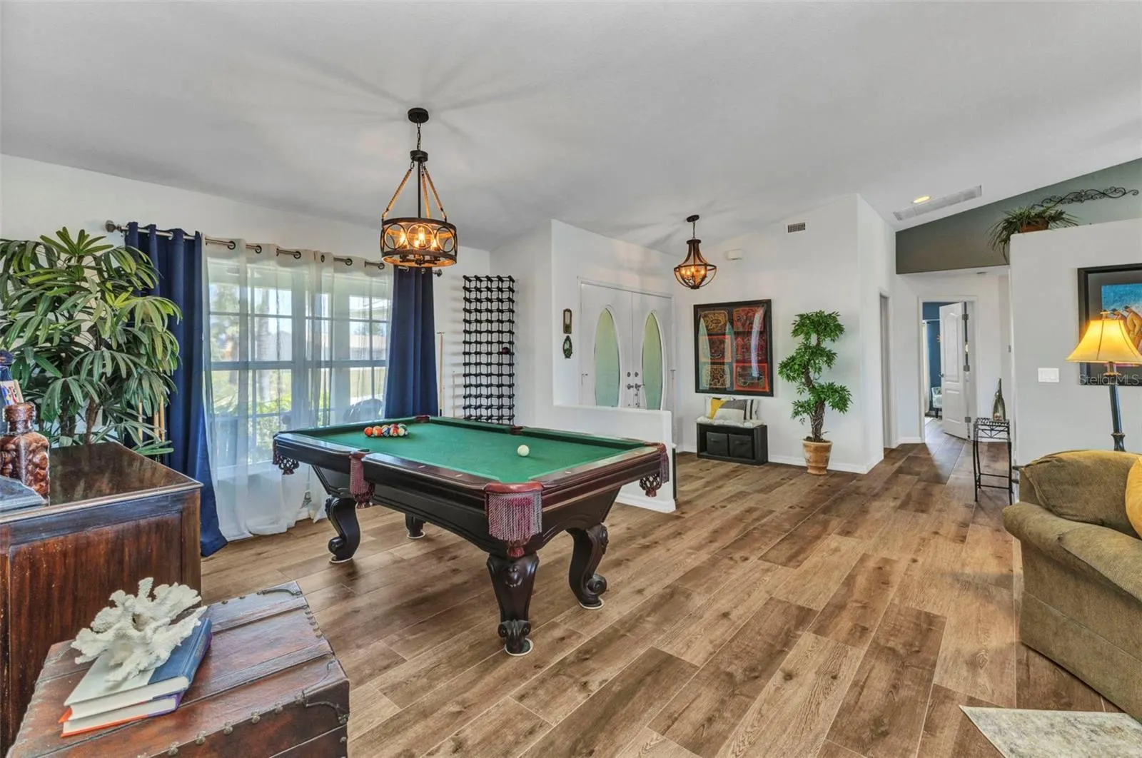 18382 ARAPAHOE CIR