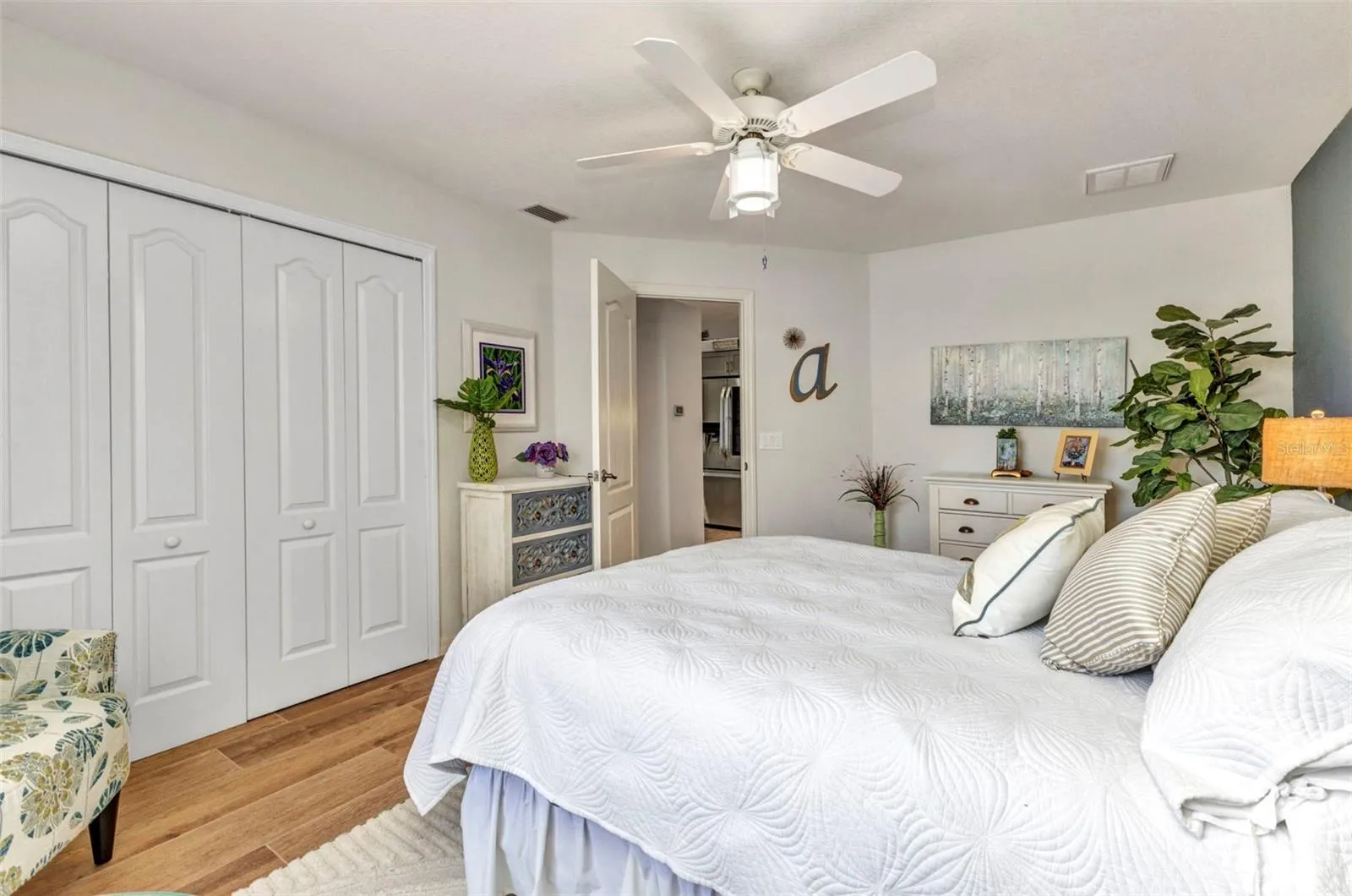 18382 ARAPAHOE CIR