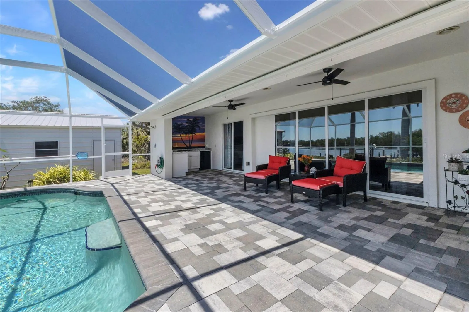 18382 ARAPAHOE CIR