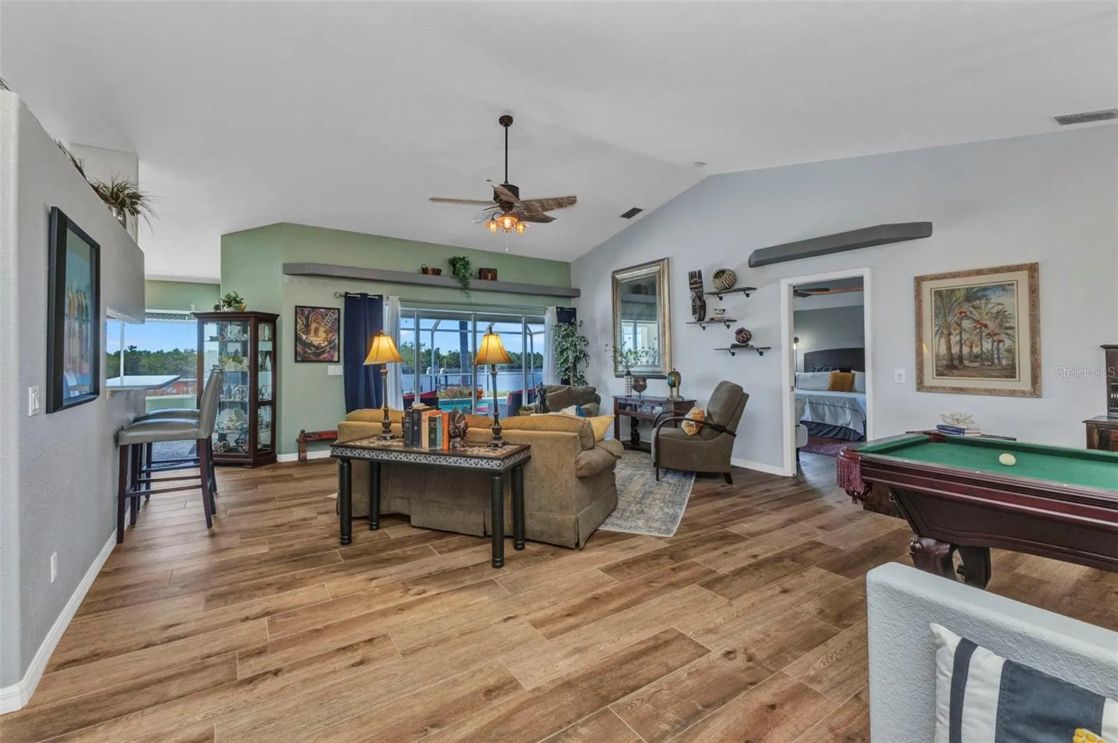 18382 ARAPAHOE CIR