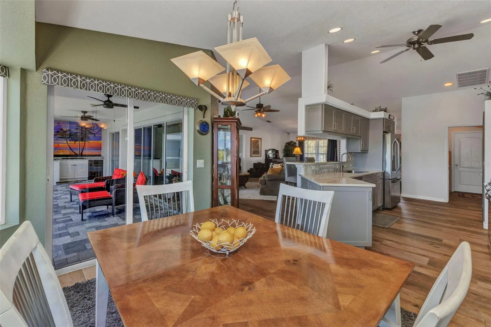 18382 ARAPAHOE CIR