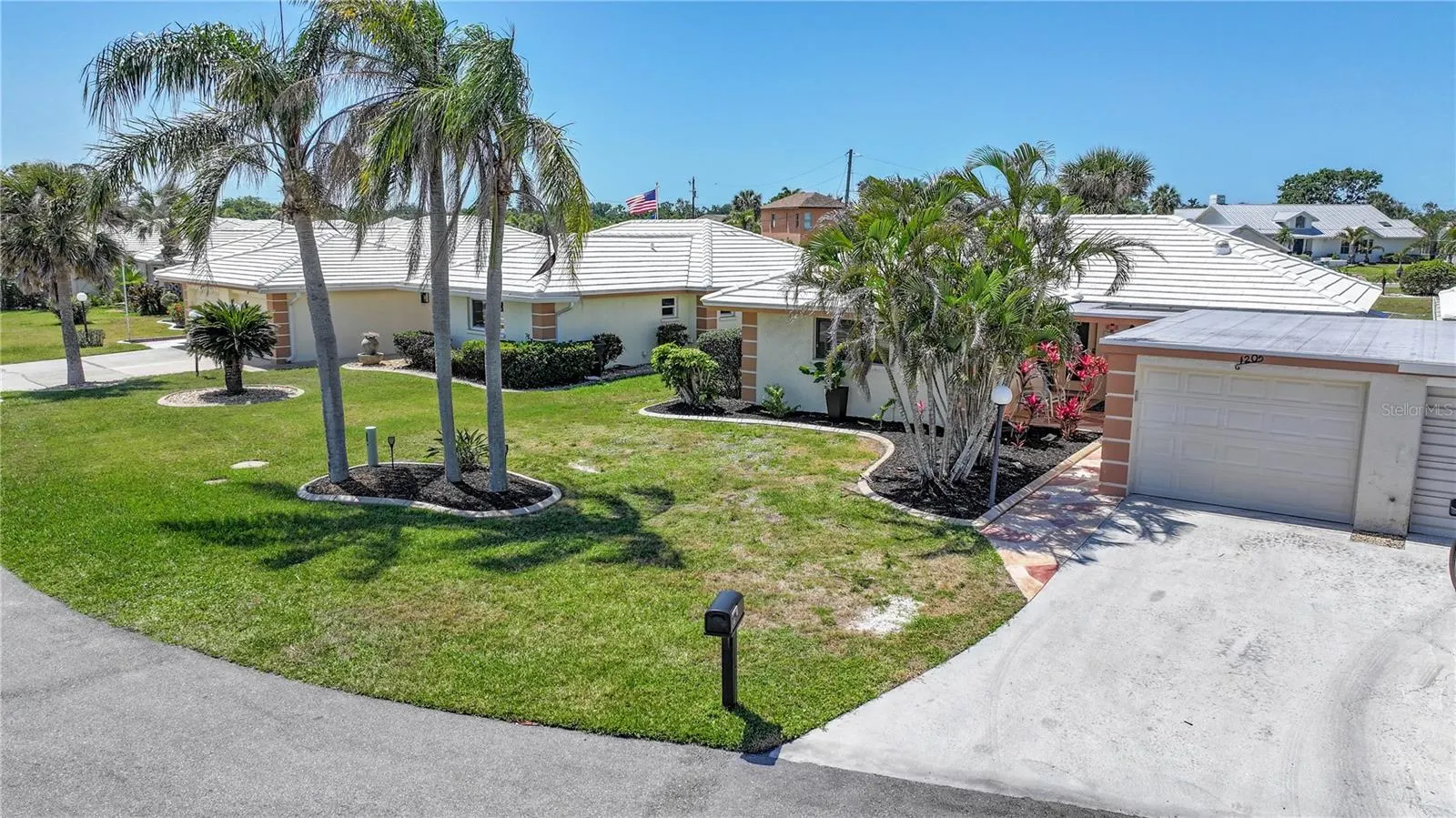 120 VILLA DR #120, #120