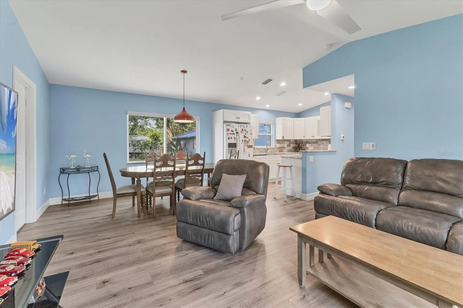 352 GLENWOOD AVE