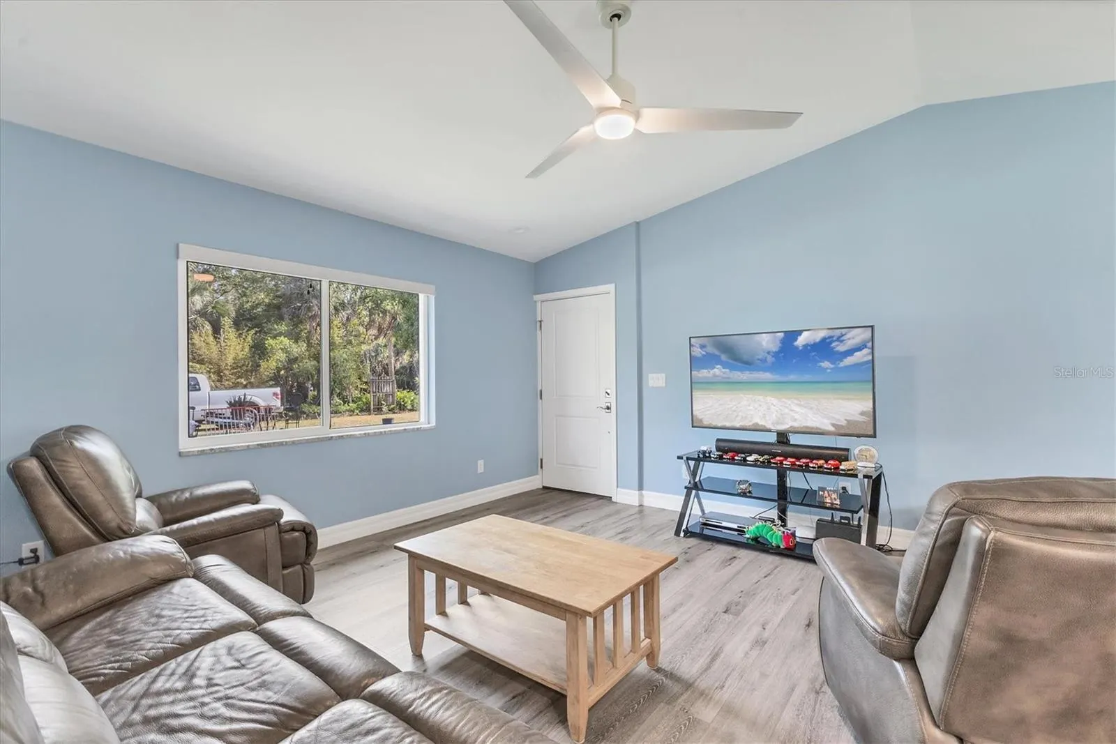 352 GLENWOOD AVE