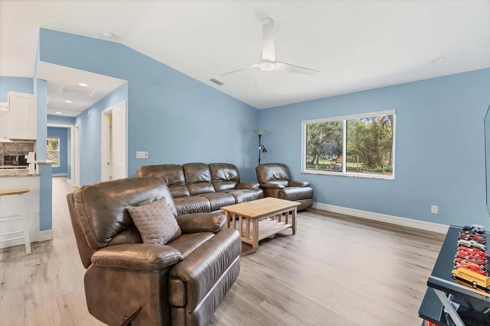 352 GLENWOOD AVE