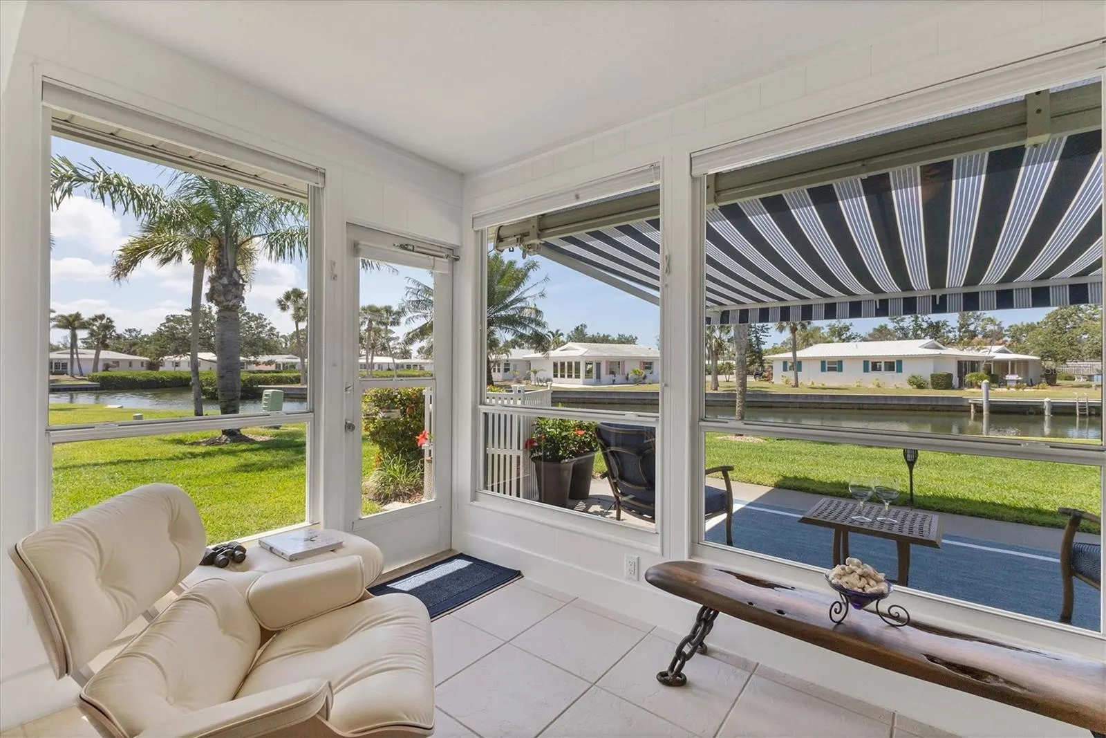608 FAIR WINDS DR