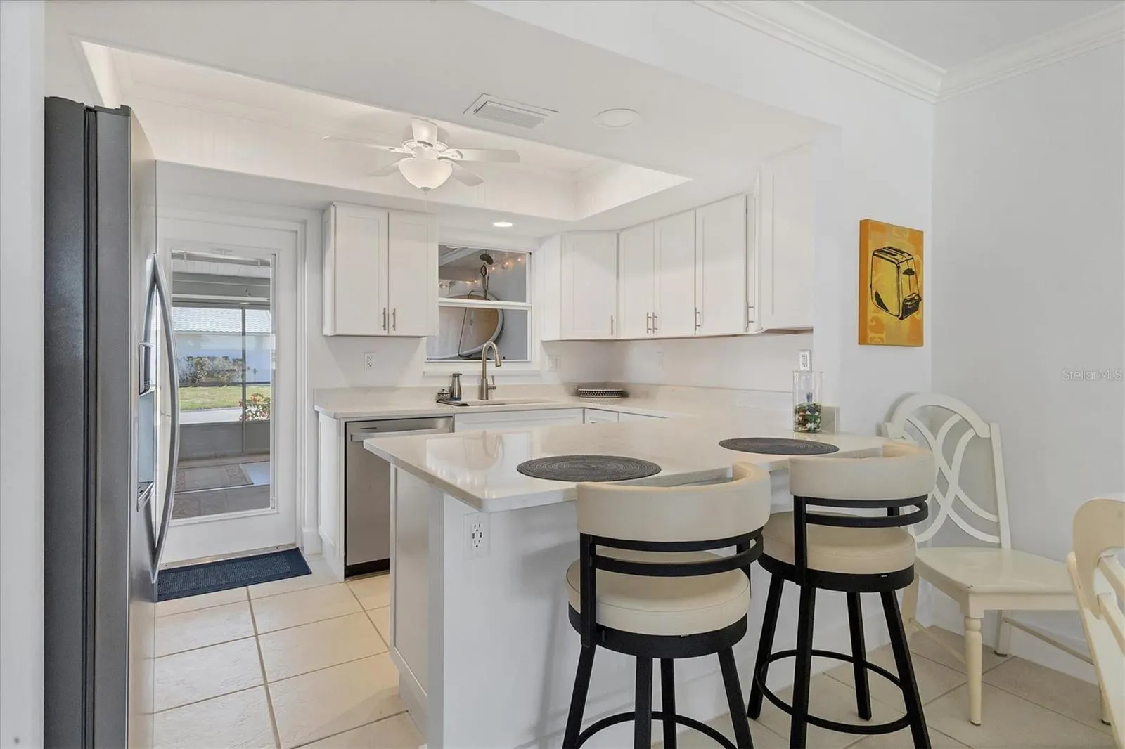 608 FAIR WINDS DR