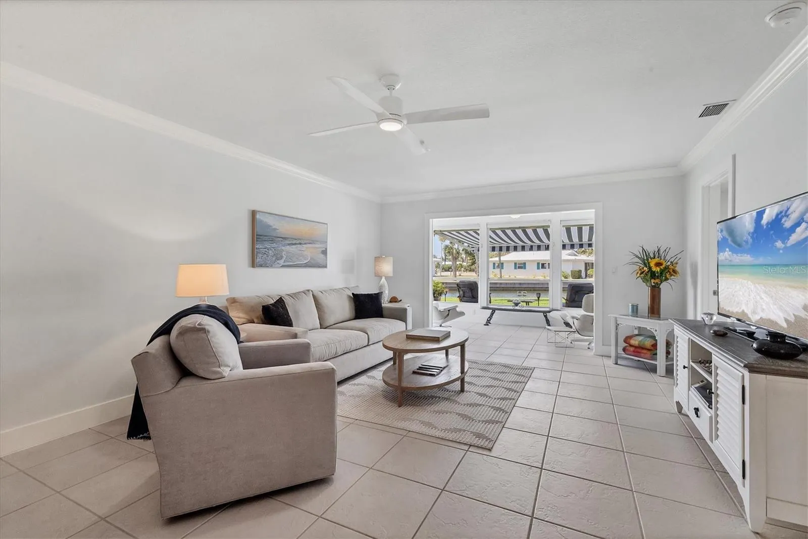 608 FAIR WINDS DR