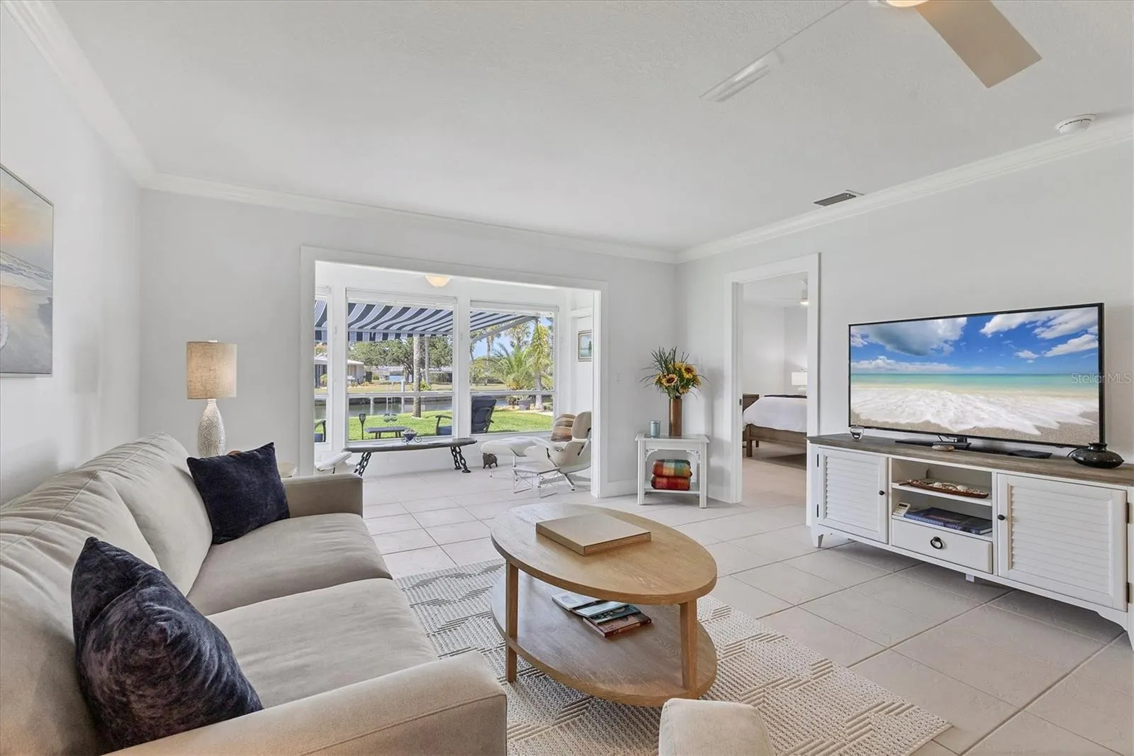 608 FAIR WINDS DR