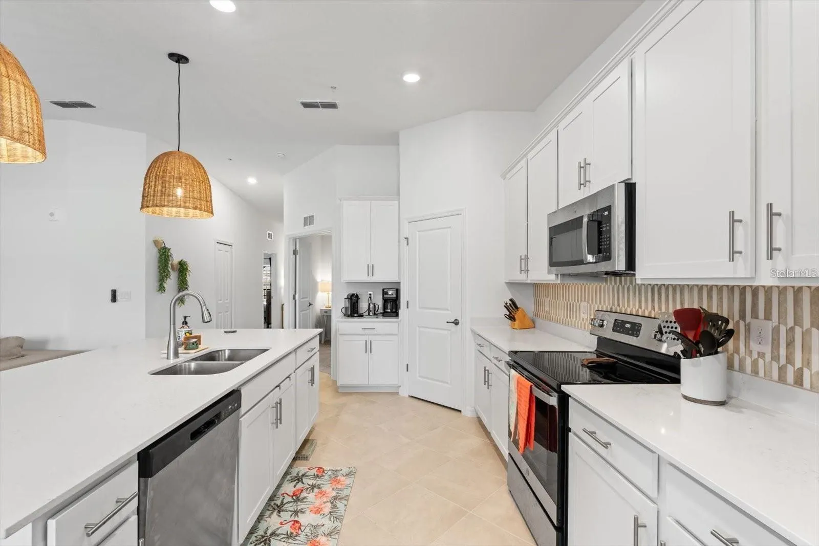 12440 WELLEN GOLF ST #204, #204
