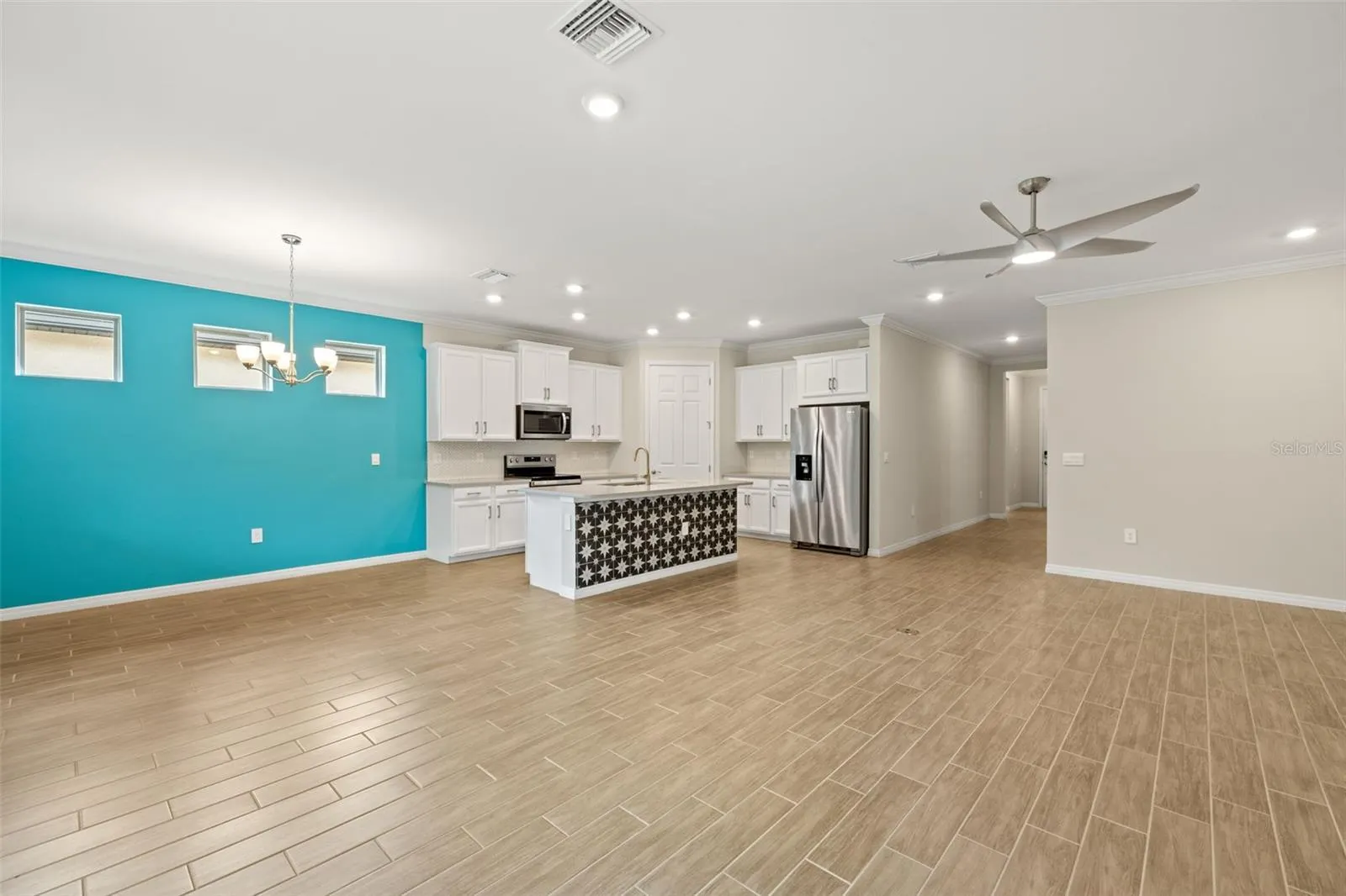 260 SOLIERA ST