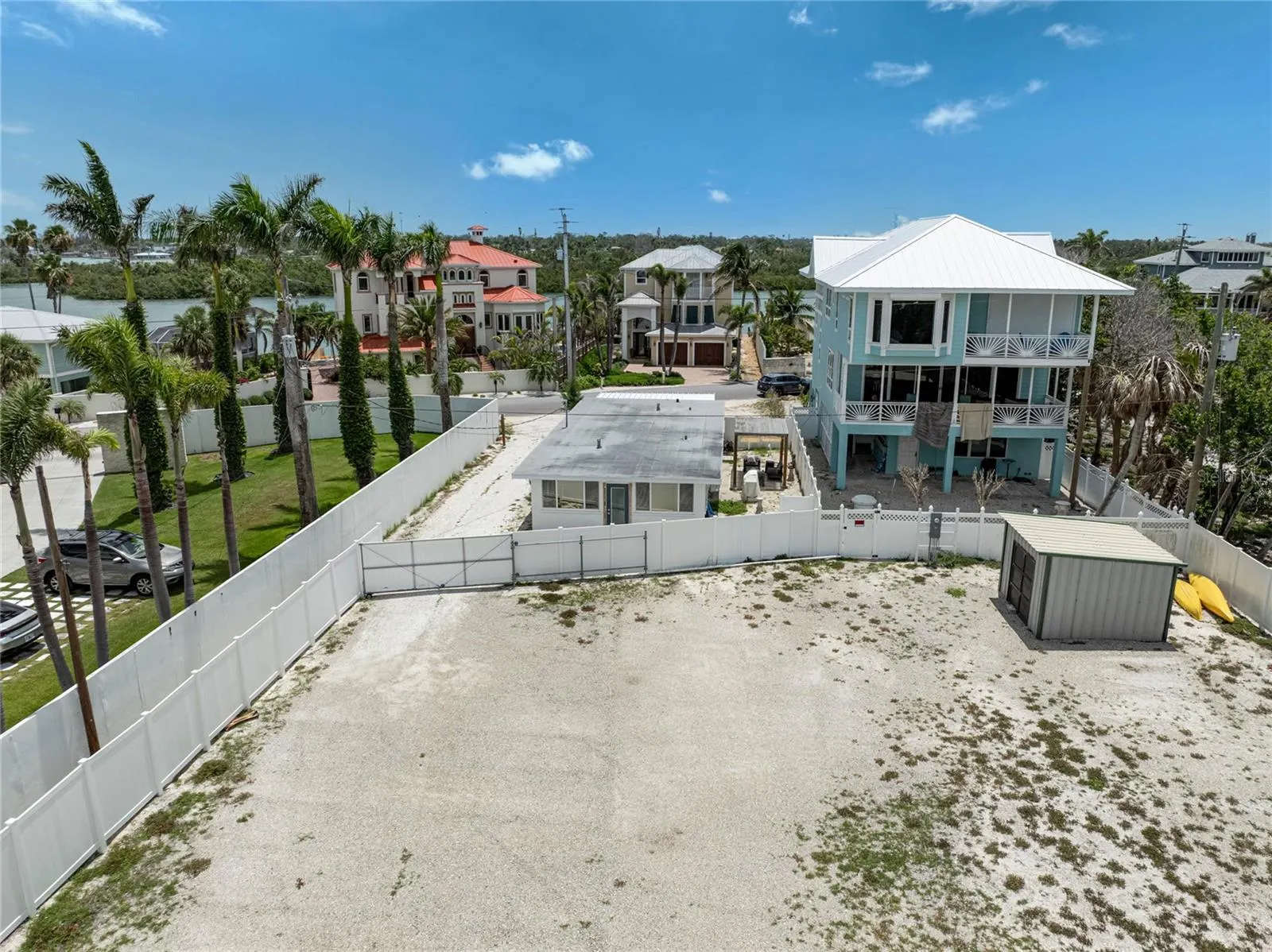 616 S CASEY KEY RD