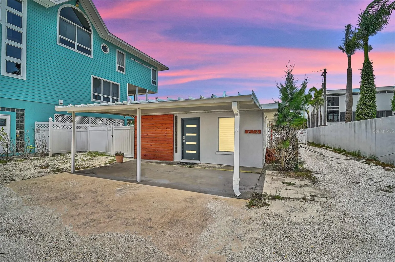 616 S CASEY KEY RD