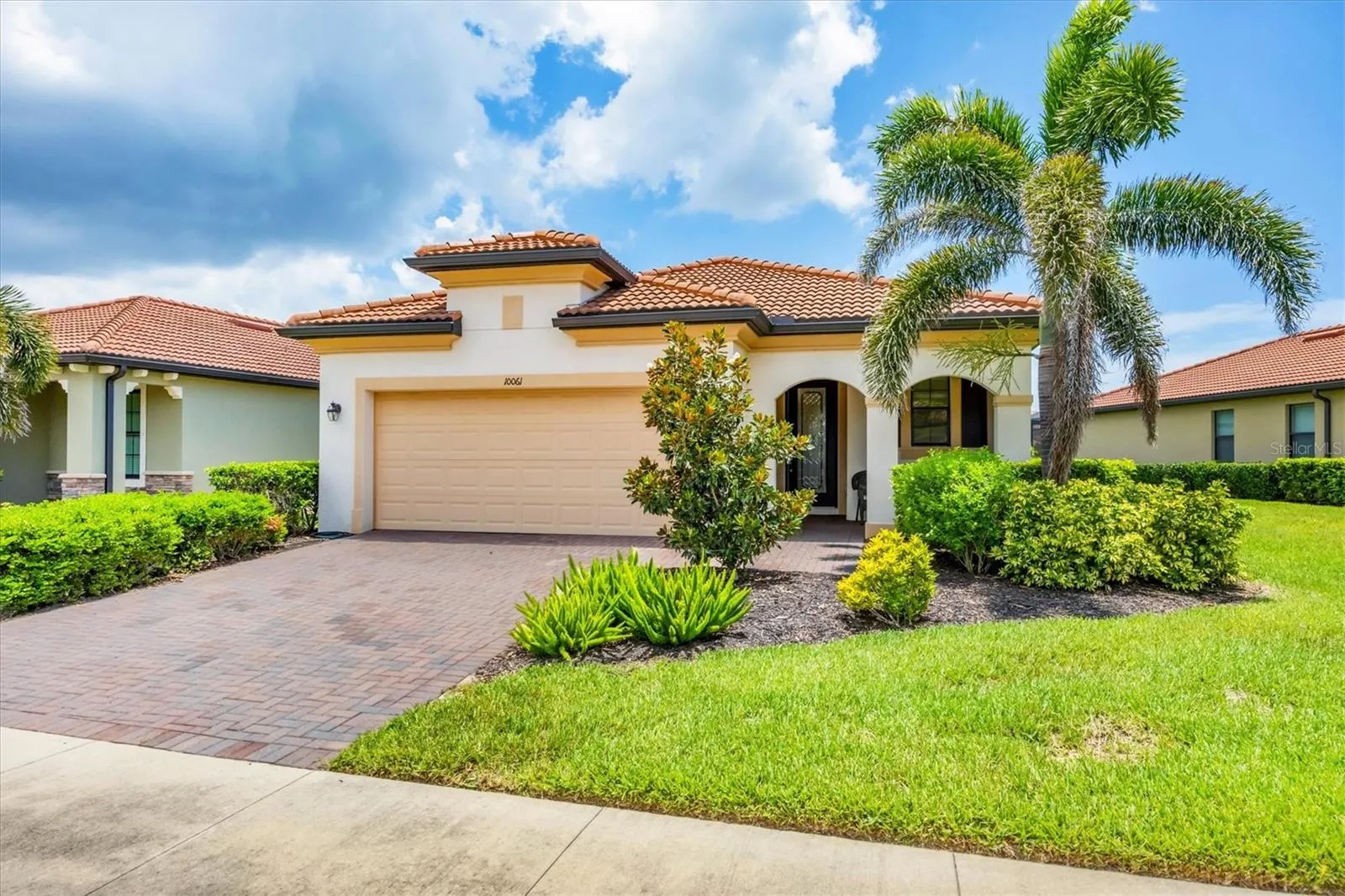 10061 COZY GROVE DR