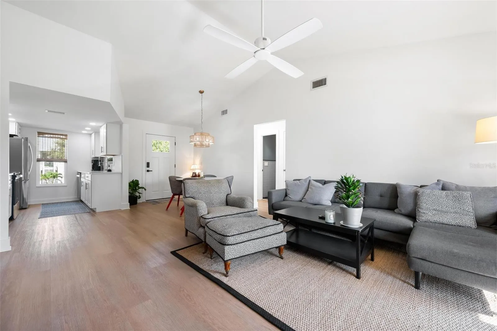 812 GARLAND AVE