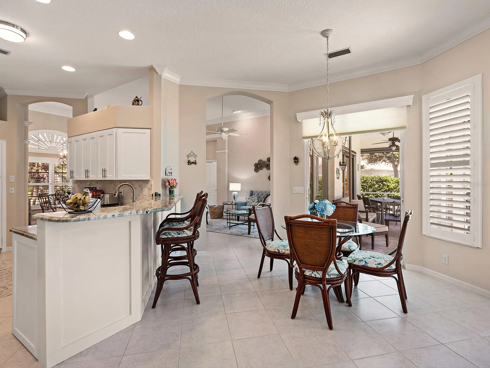 686 SAWGRASS BRIDGE RD