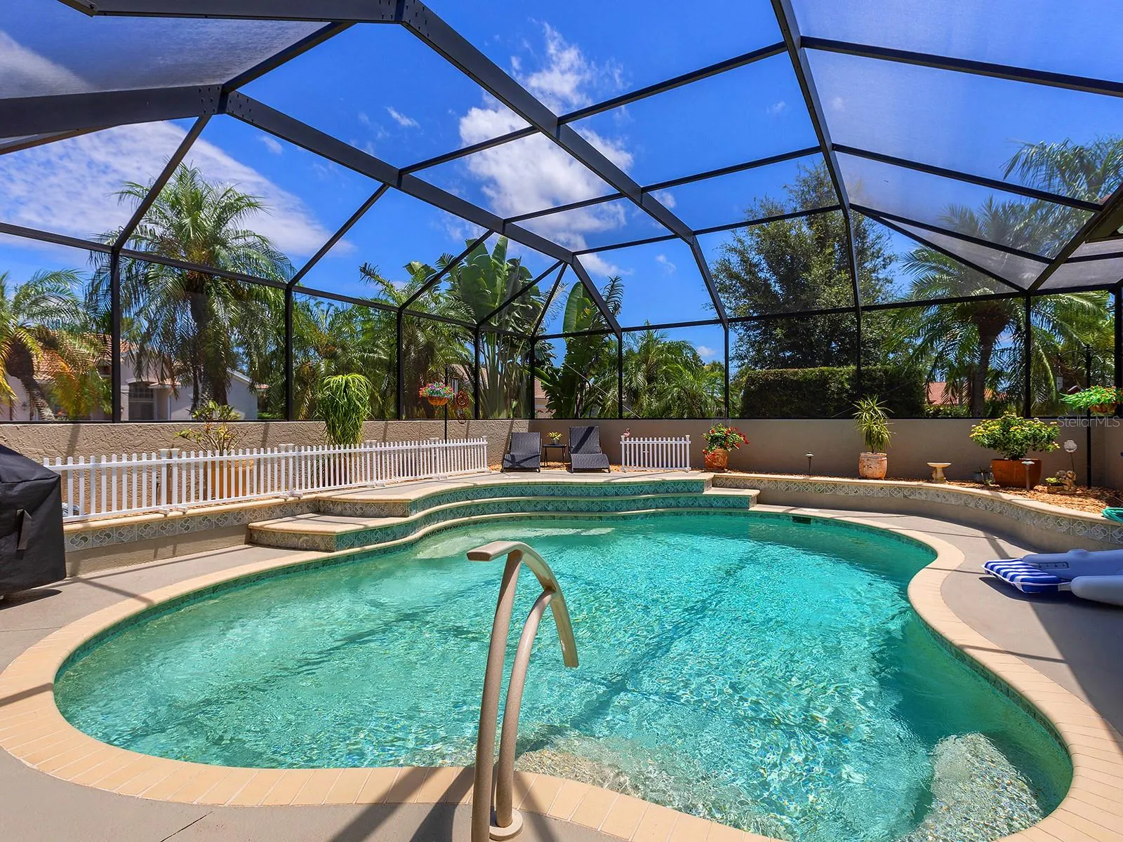 686 SAWGRASS BRIDGE RD