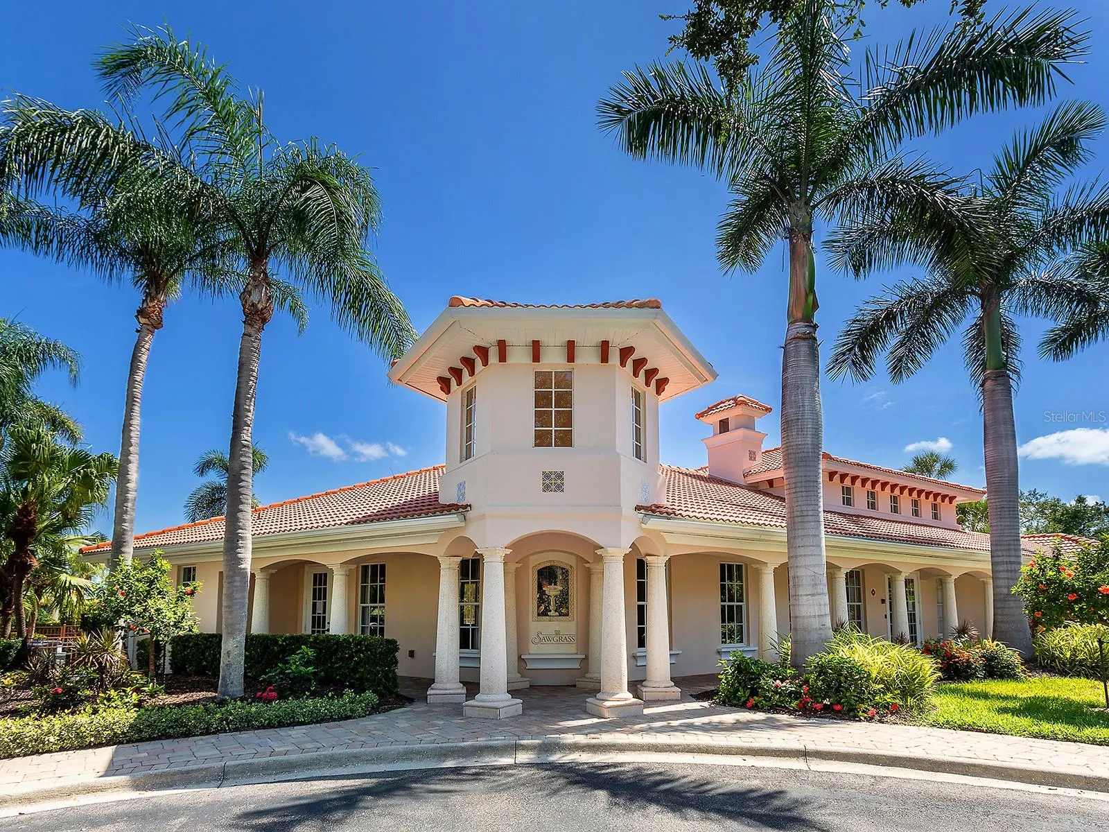 686 SAWGRASS BRIDGE RD