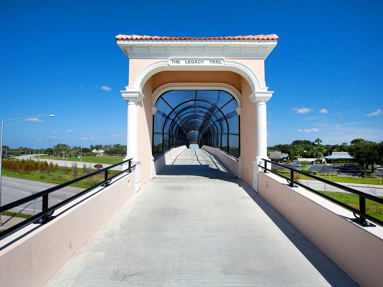 686 SAWGRASS BRIDGE RD