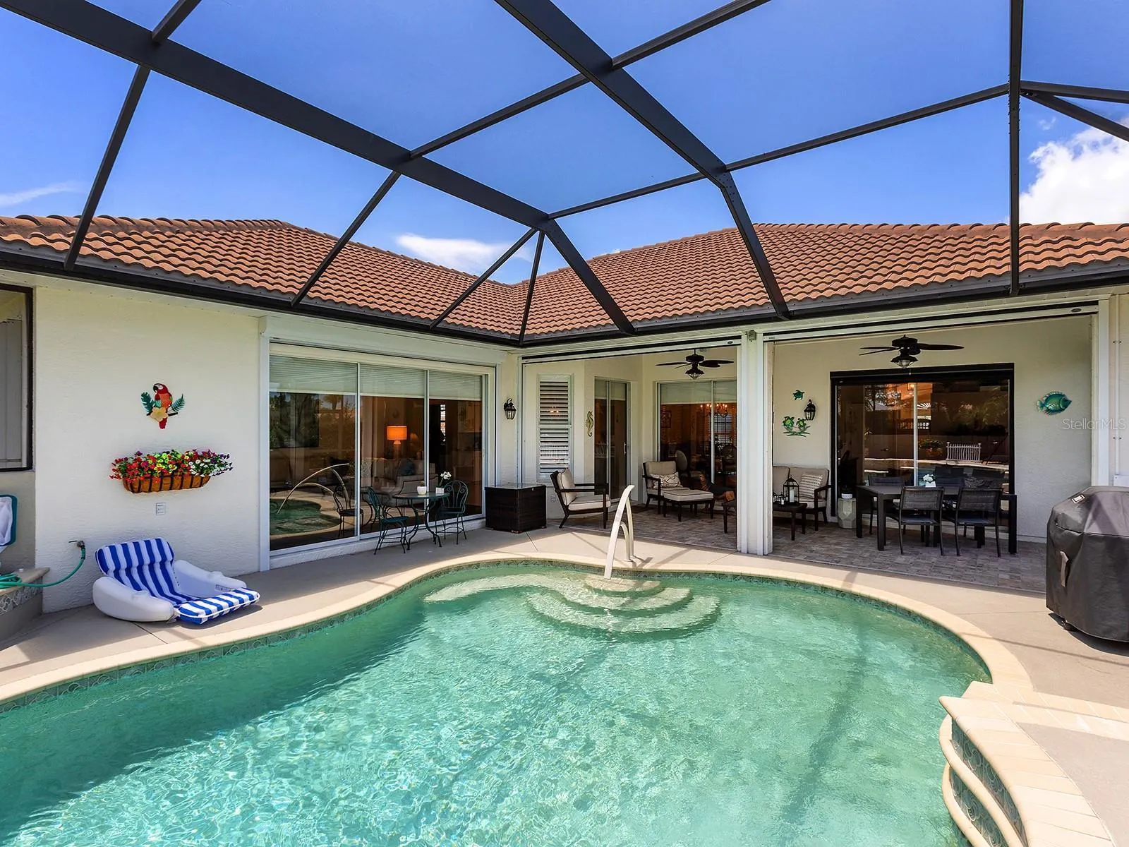 686 SAWGRASS BRIDGE RD