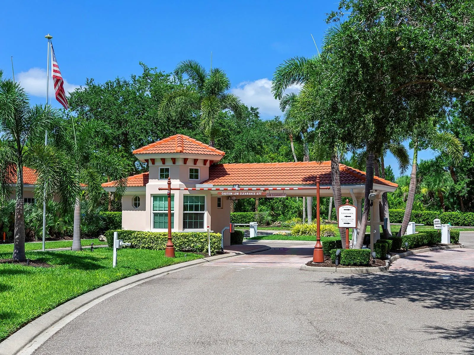 686 SAWGRASS BRIDGE RD