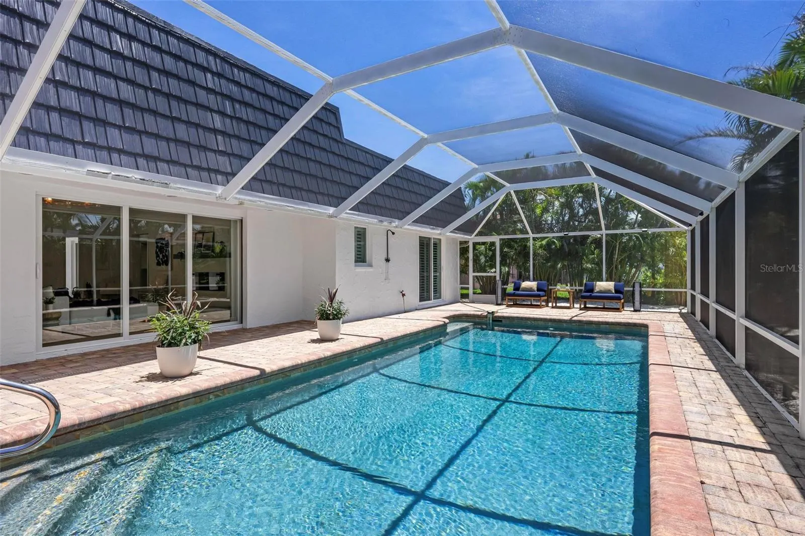 599 FLAMINGO DR