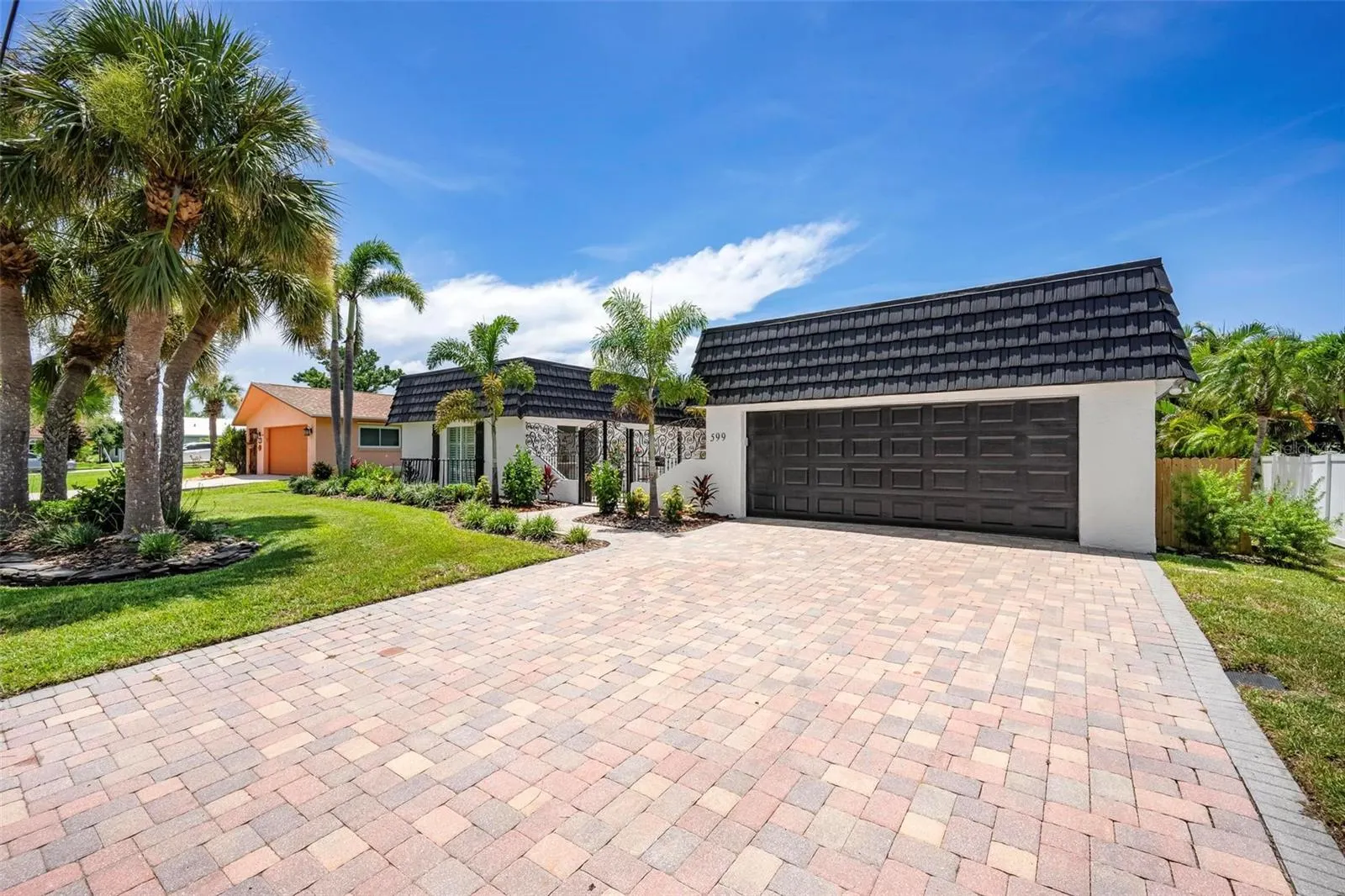 599 FLAMINGO DR