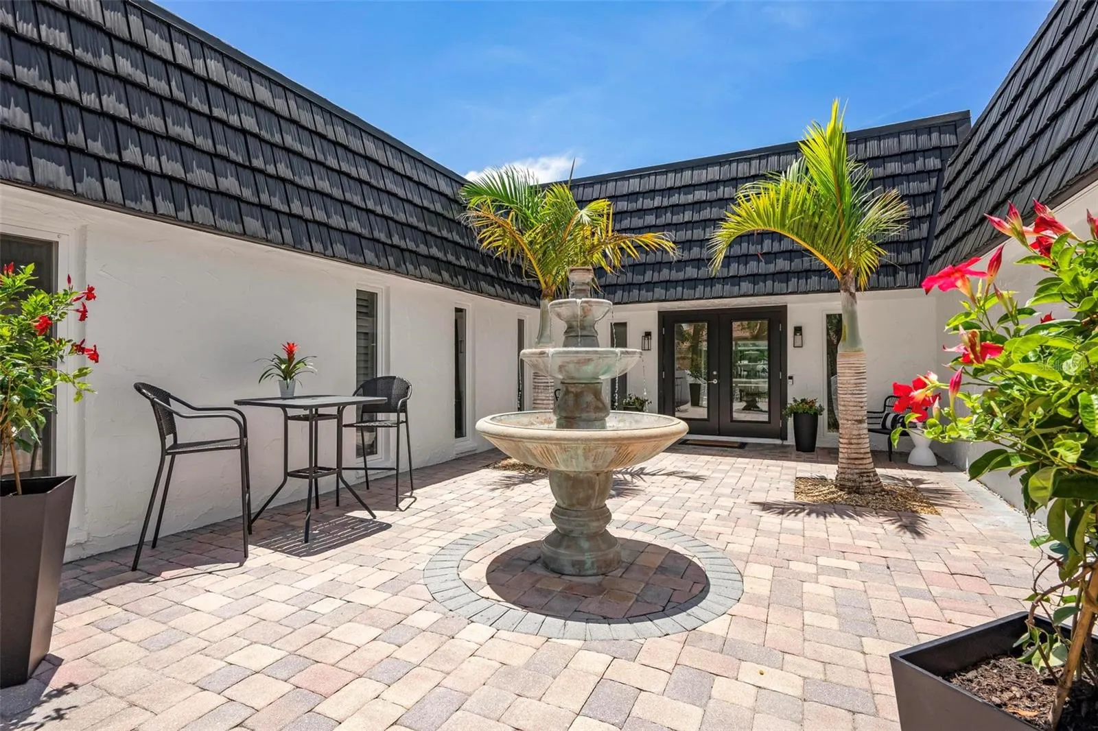 599 FLAMINGO DR