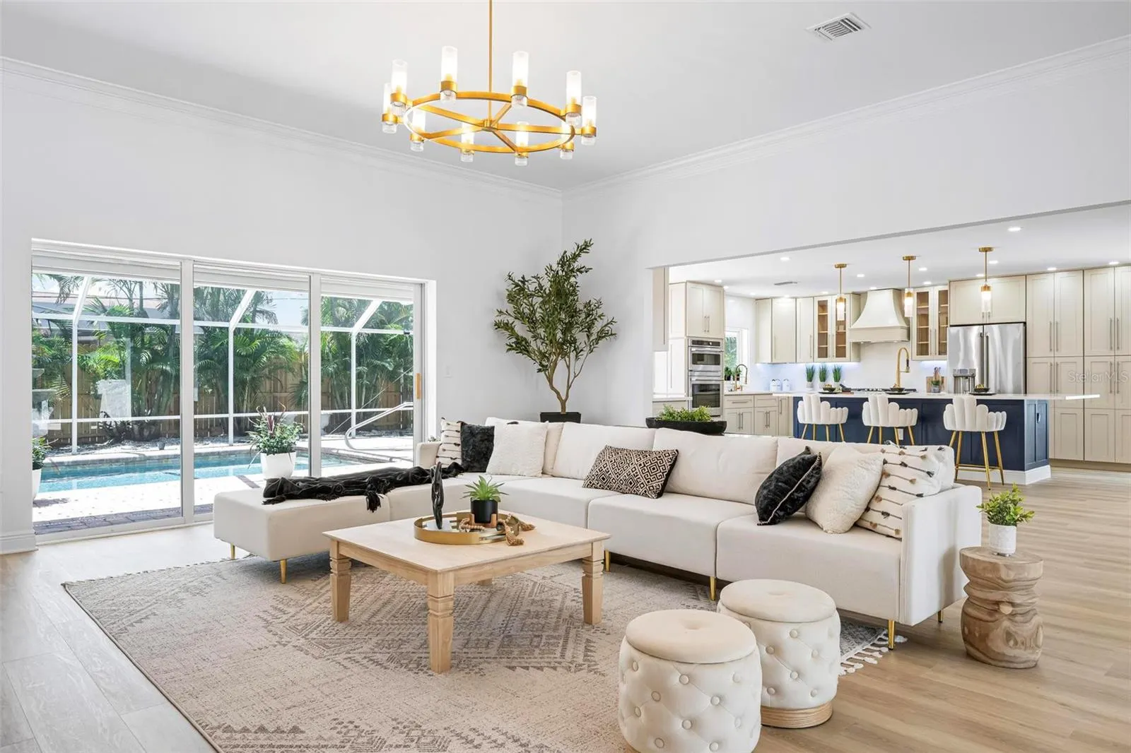 599 FLAMINGO DR