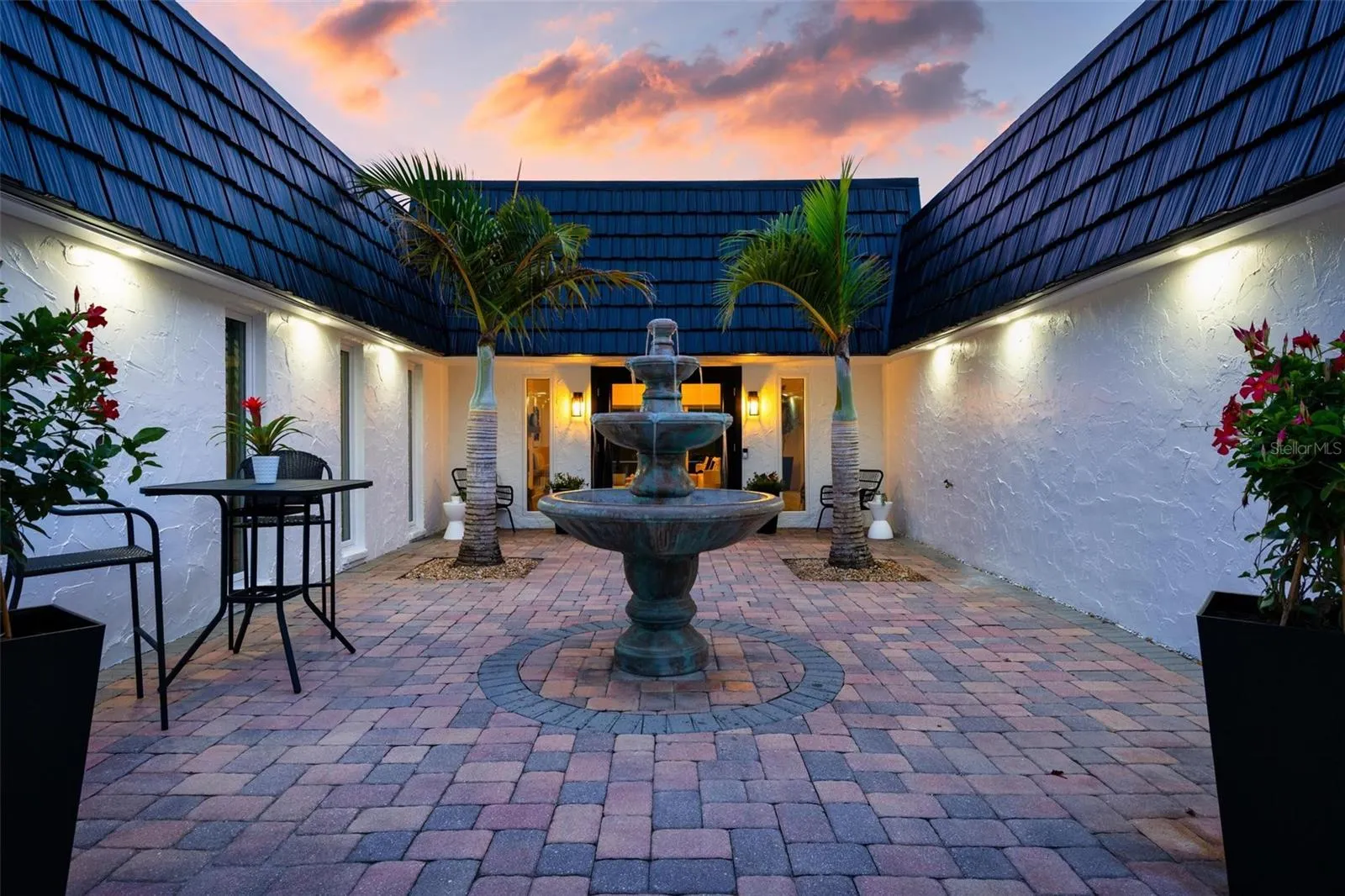 599 FLAMINGO DR