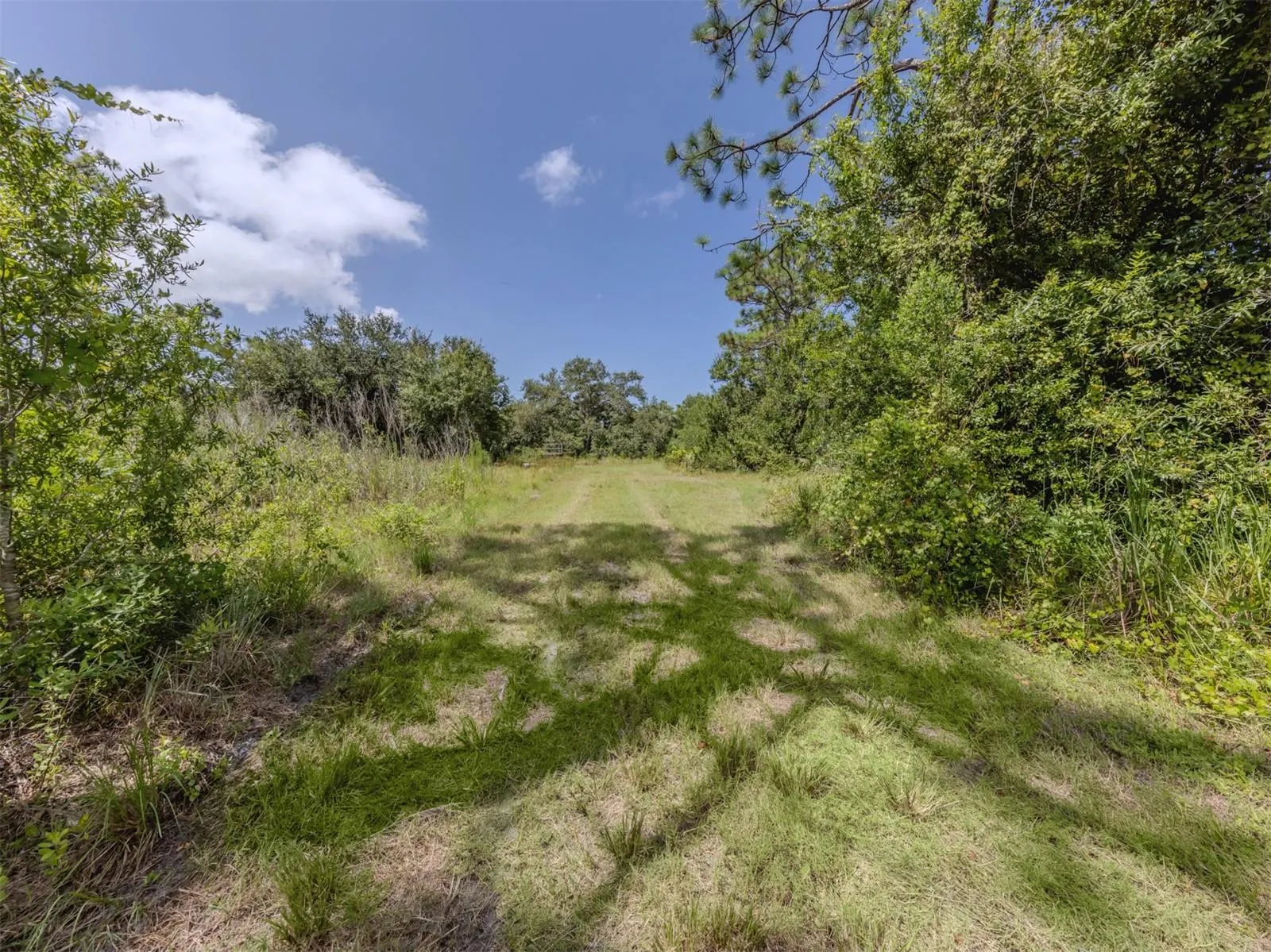 E MANASOTA BEACH RD