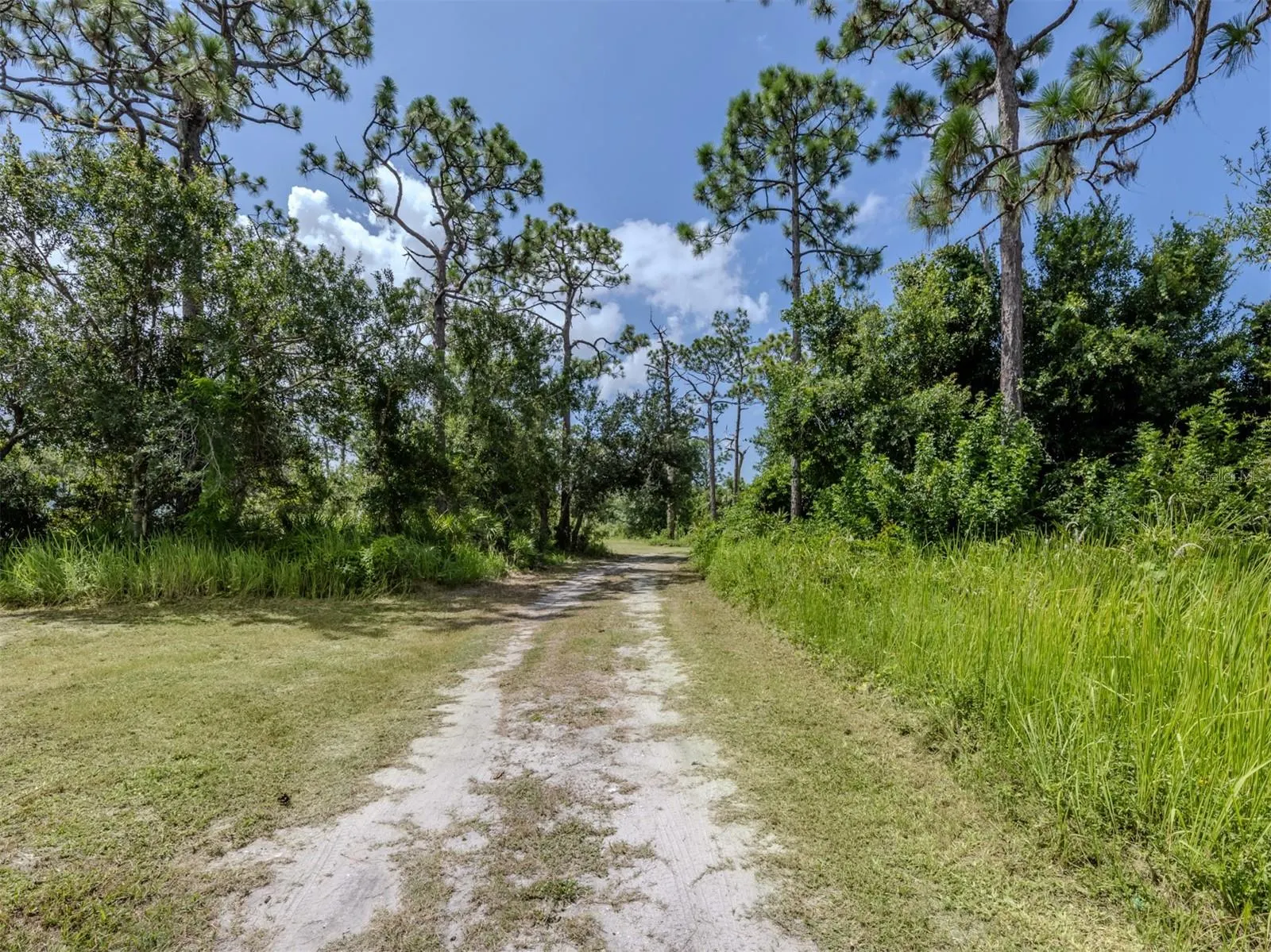 E MANASOTA BEACH RD