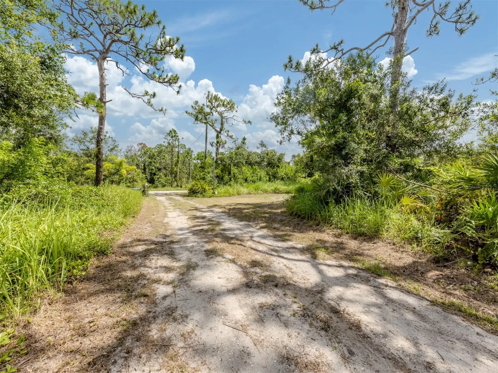 E MANASOTA BEACH RD