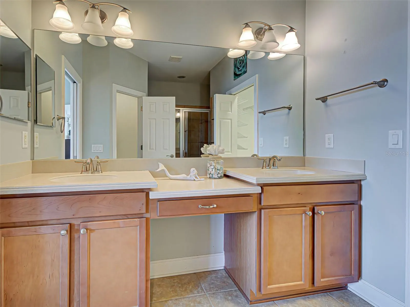 239 FONTANELLE CIR