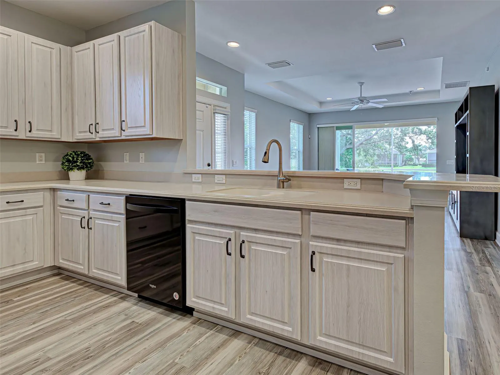 239 FONTANELLE CIR