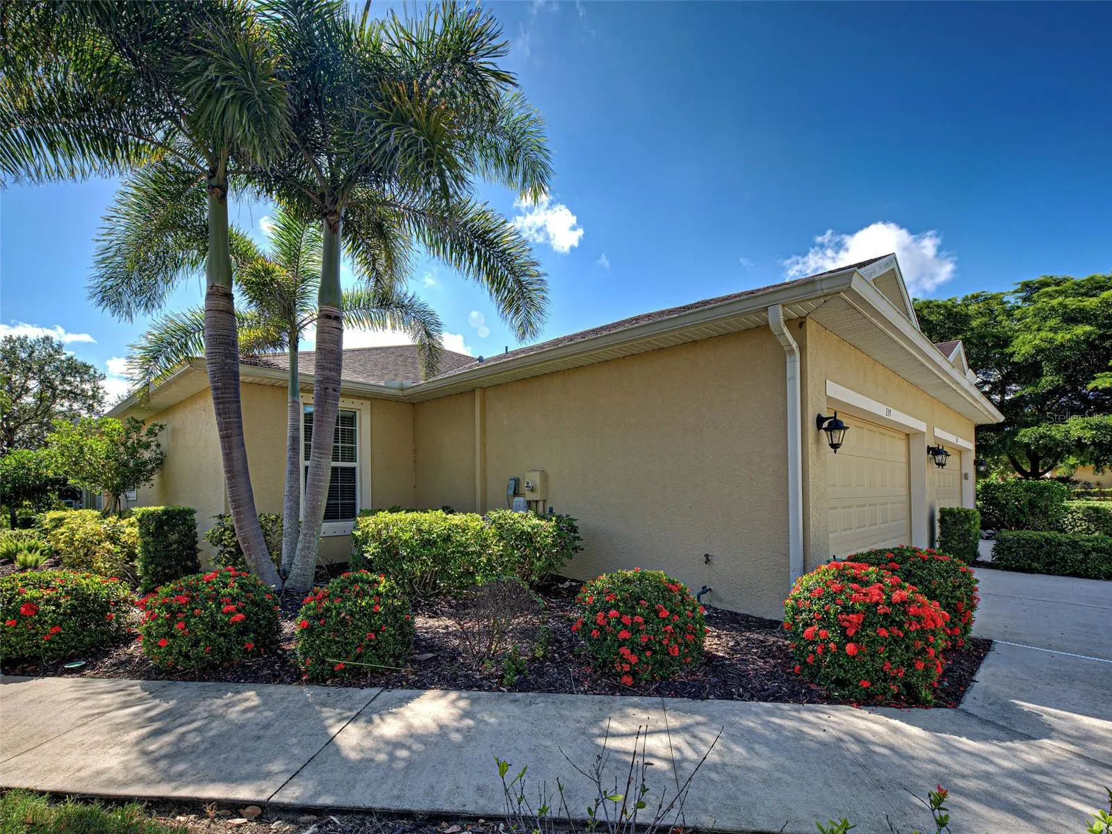 239 FONTANELLE CIR