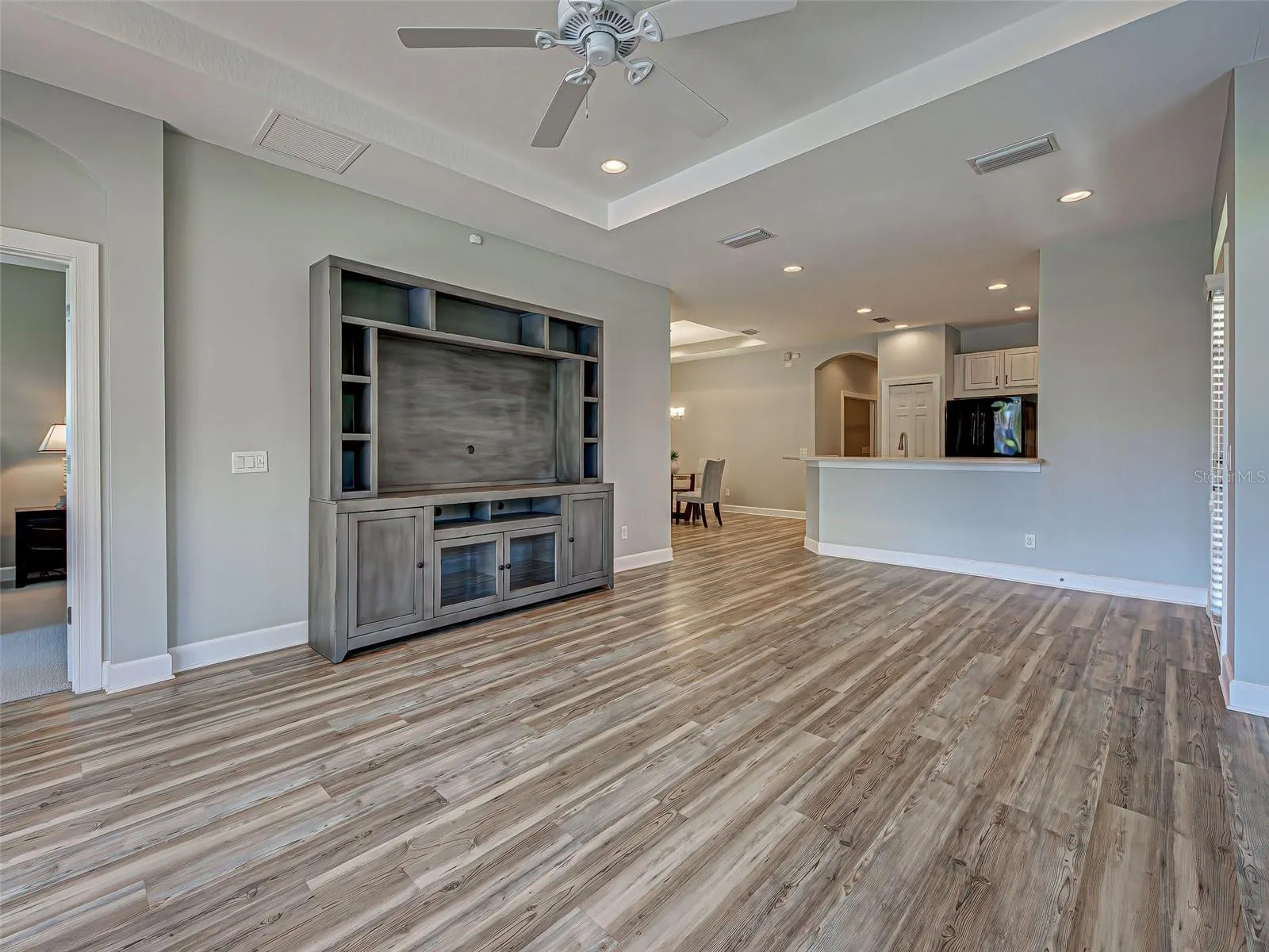 239 FONTANELLE CIR